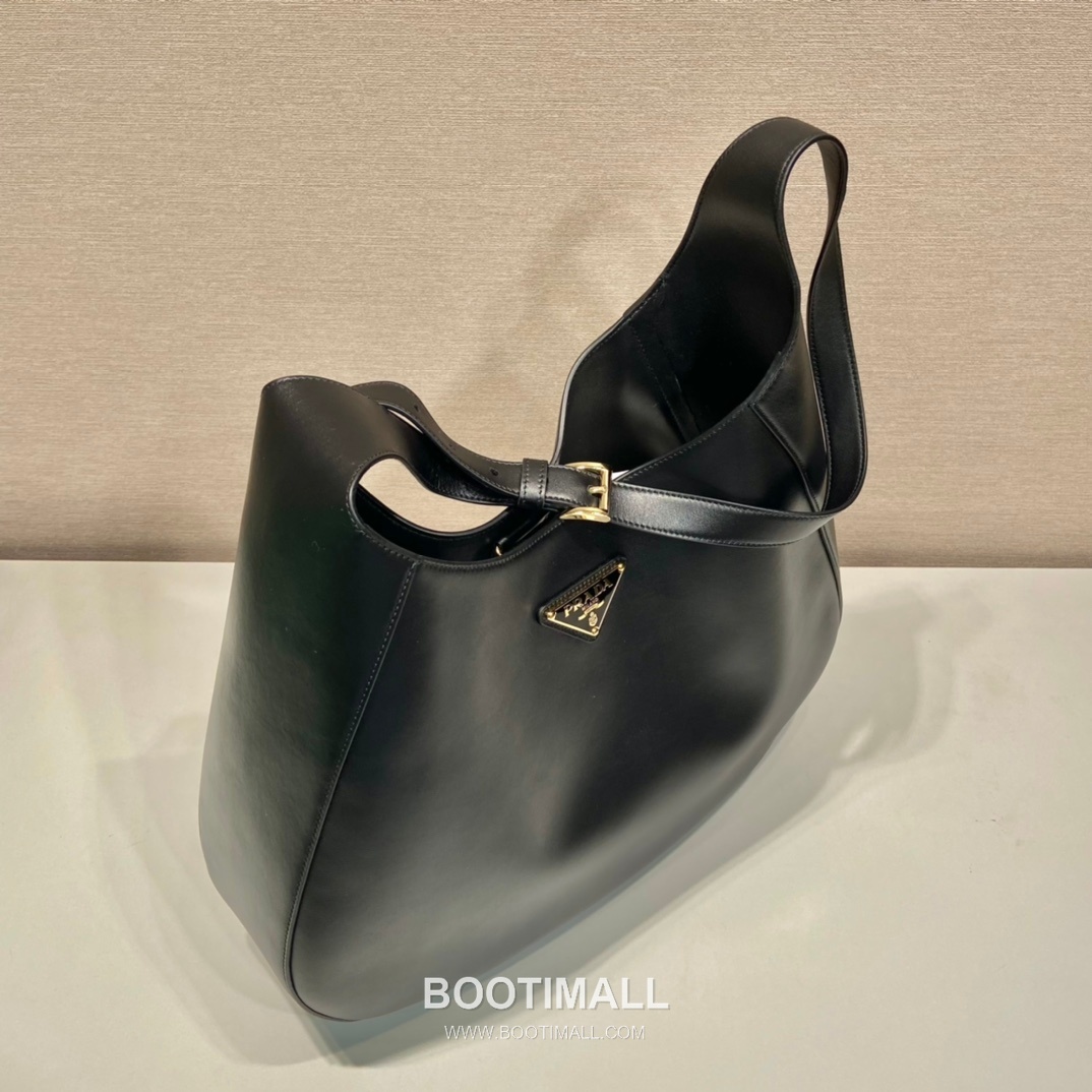 Prada Cleo Calfskin Crossbody Bag with Shoulder Strap Detail 프라다 클레오 카프스킨 크로스바디 숄더백 스트랩 디테일 1BC181 40cm 3
