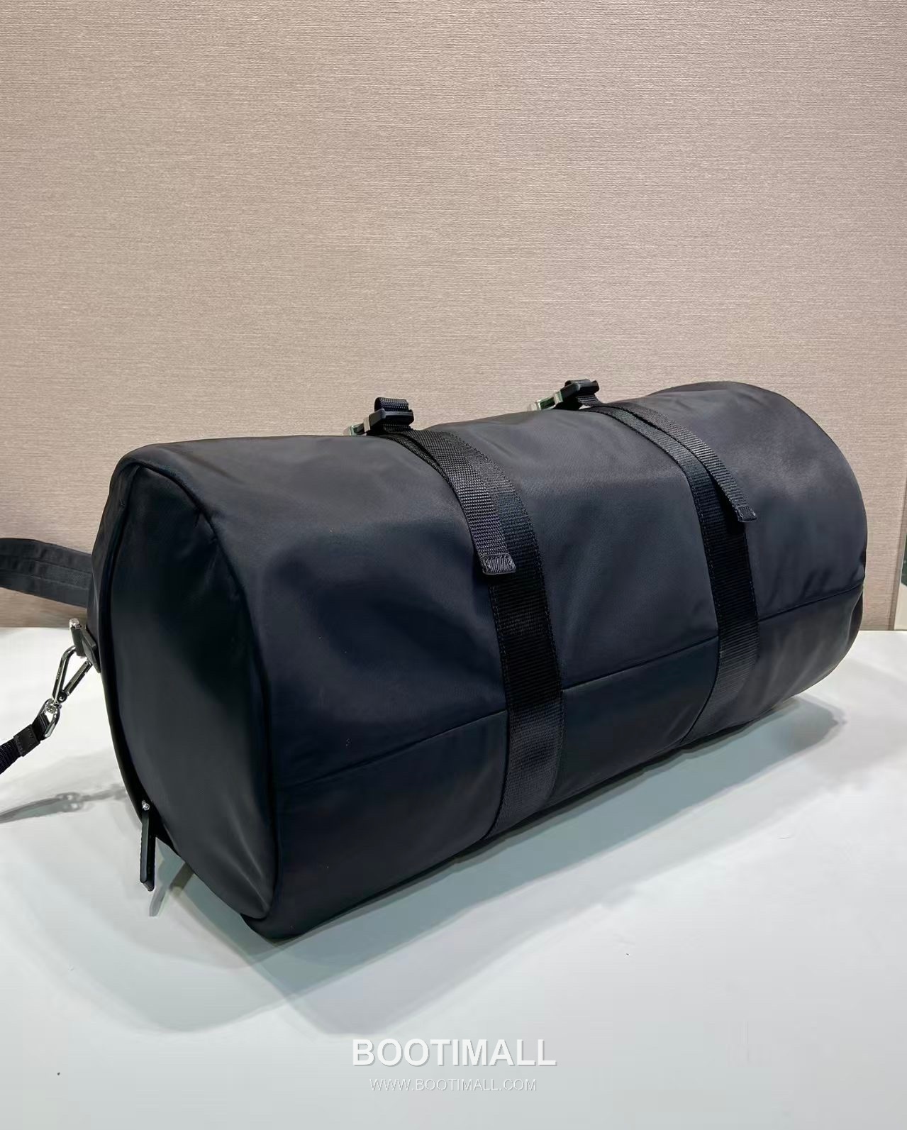 Prada Parachute Fabric Travel Duffle Bag with Dual Zip Pocket Detail 프라다 패러슈트 패브릭 트래블 더플백 듀얼 지퍼 포켓 디테일 2VC015 50cm 6