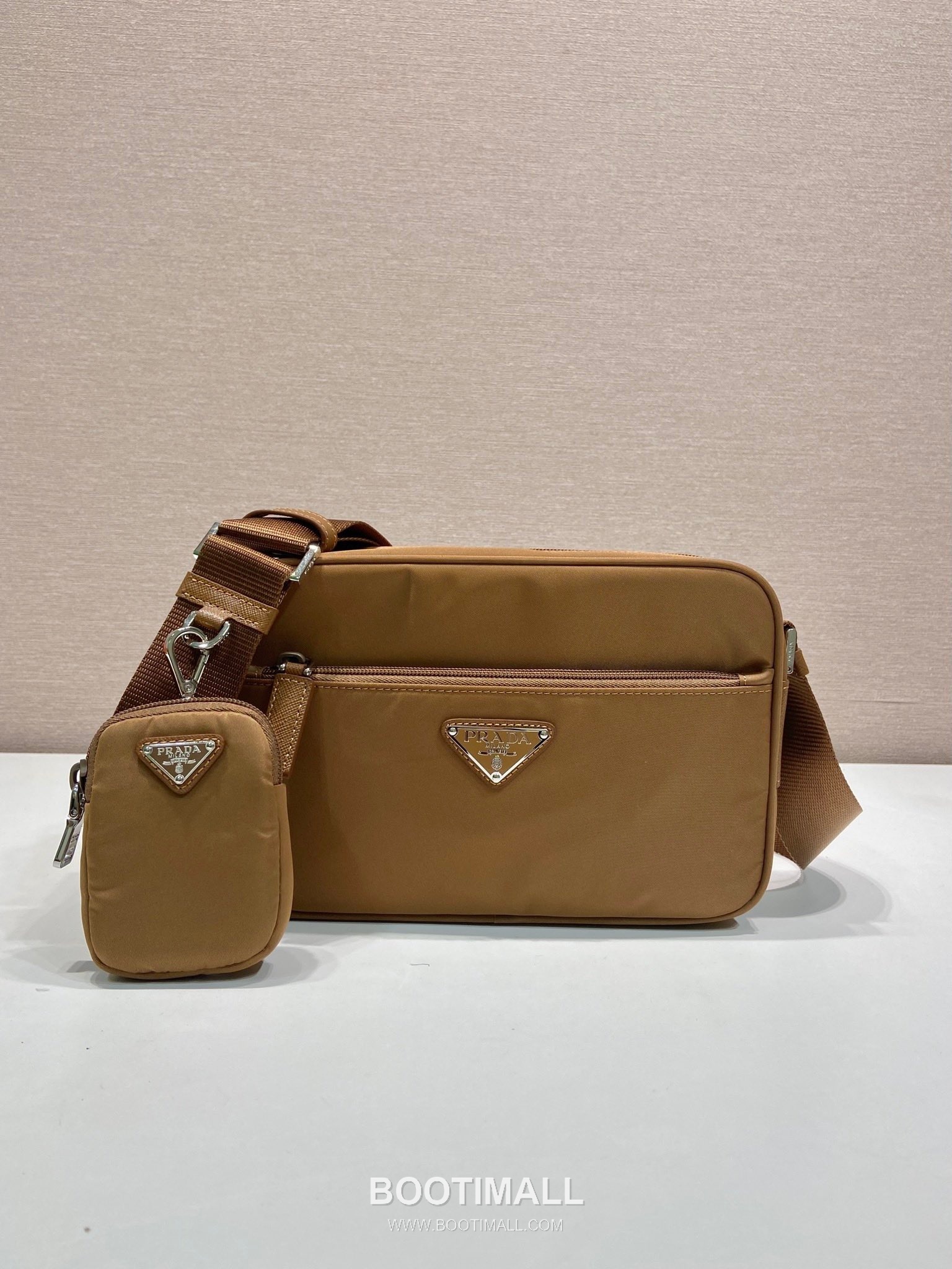 Prada Re-Nylon Calfskin Trim Multi Pouch Shoulder Bag with Detachable Mini Pouch 프라다 리나일론 카프스킨 트림 멀티 파우치 숄더백 탈부착 미니 파우치 1BC167 23cm 1