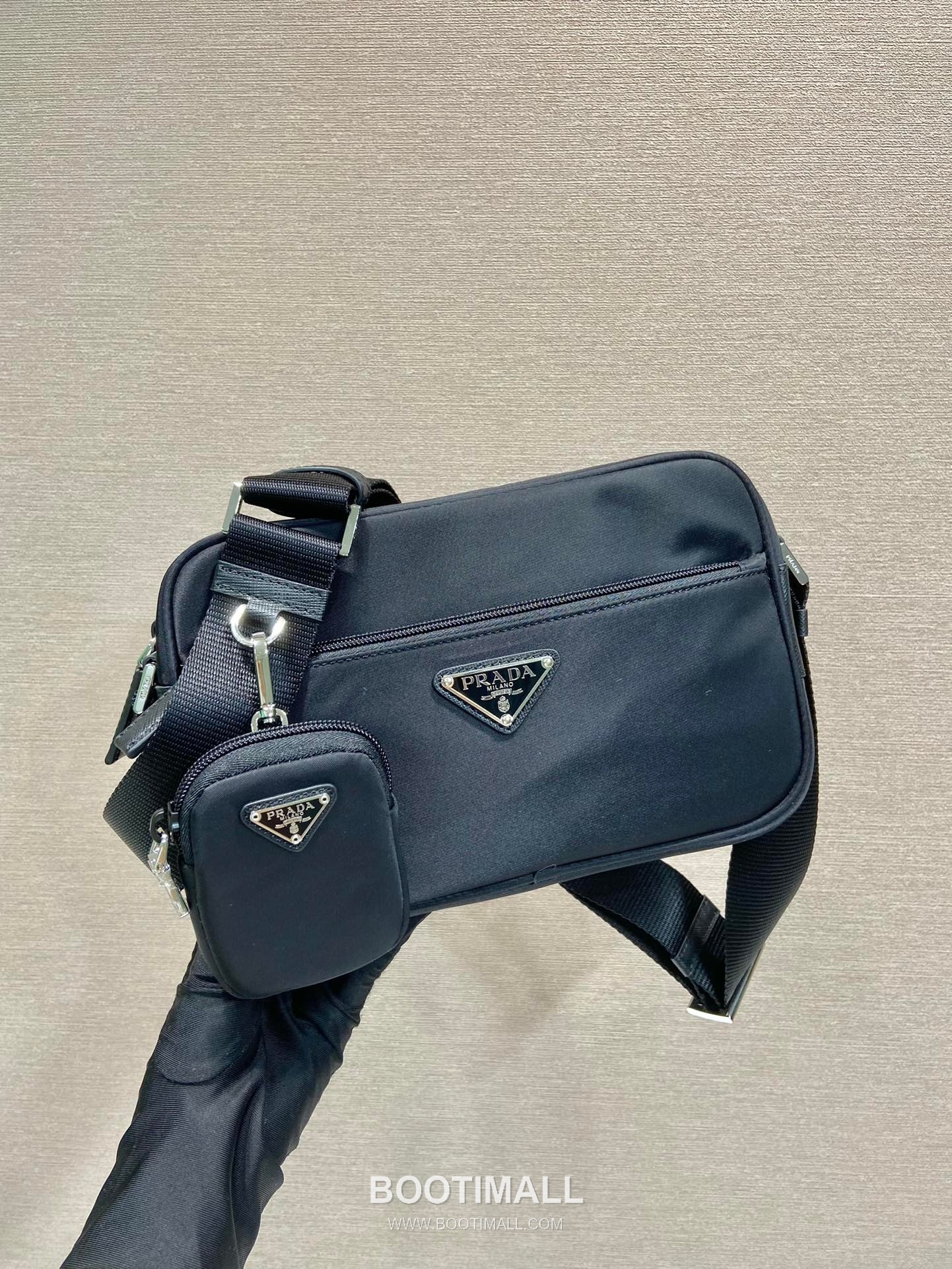 Prada Re-Nylon Calfskin Trim Multi Pouch Shoulder Bag with Detachable Mini Pouch 프라다 리나일론 카프스킨 트림 멀티 파우치 숄더백 탈부착 미니 파우치 1BC167 23cm 1