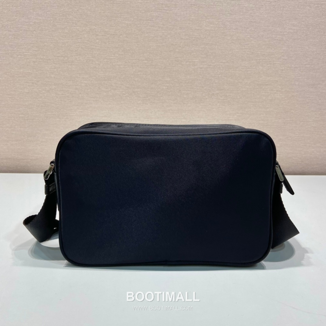 Prada Re-Nylon Calfskin Trim Multi Pouch Shoulder Bag with Detachable Mini Pouch 프라다 리나일론 카프스킨 트림 멀티 파우치 숄더백 탈부착 미니 파우치 1BC167 23cm 3
