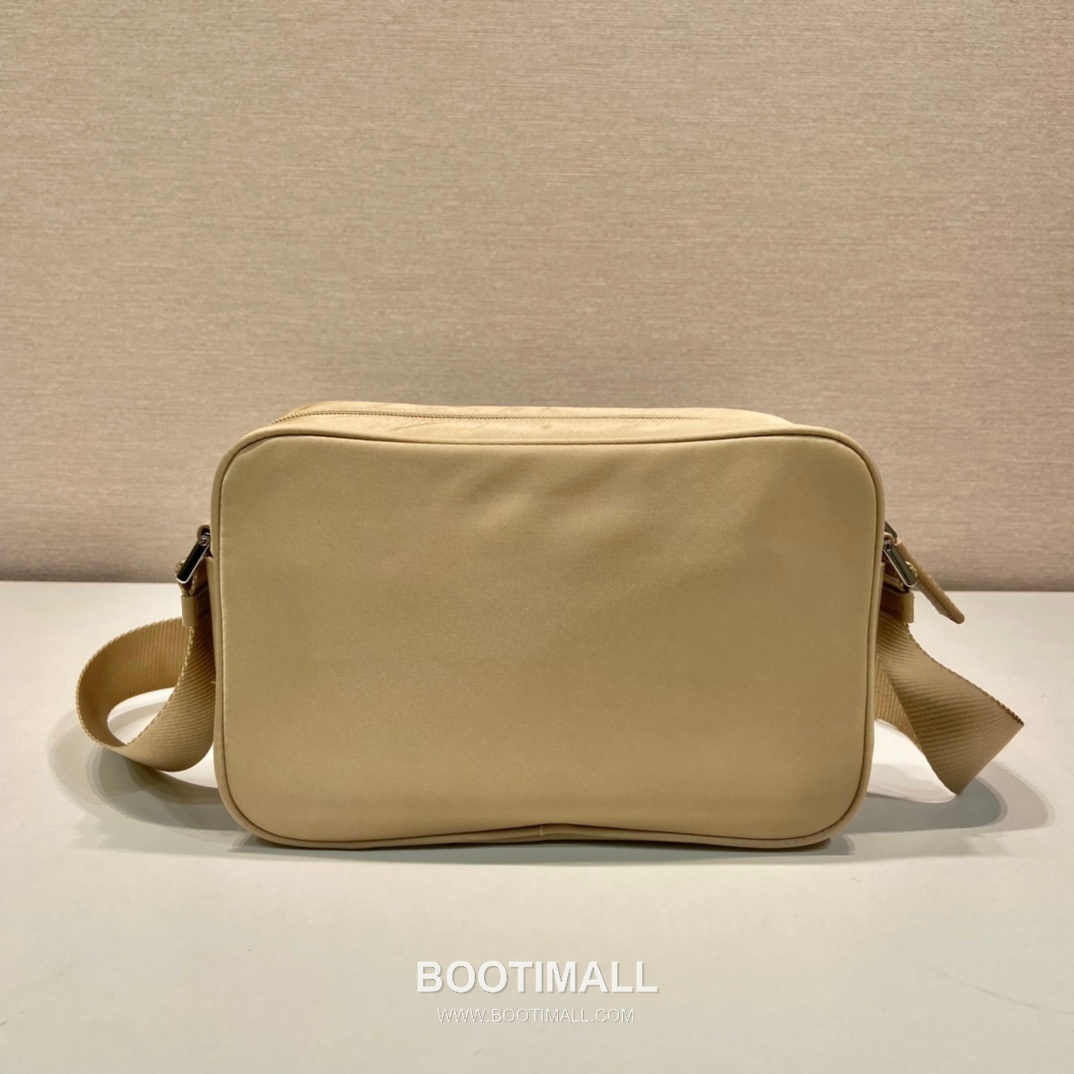 Prada Re-Nylon Calfskin Trim Multi Pouch Shoulder Bag with Detachable Mini Pouch 프라다 리나일론 카프스킨 트림 멀티 파우치 숄더백 탈부착 미니 파우치 1BC167 23cm 4