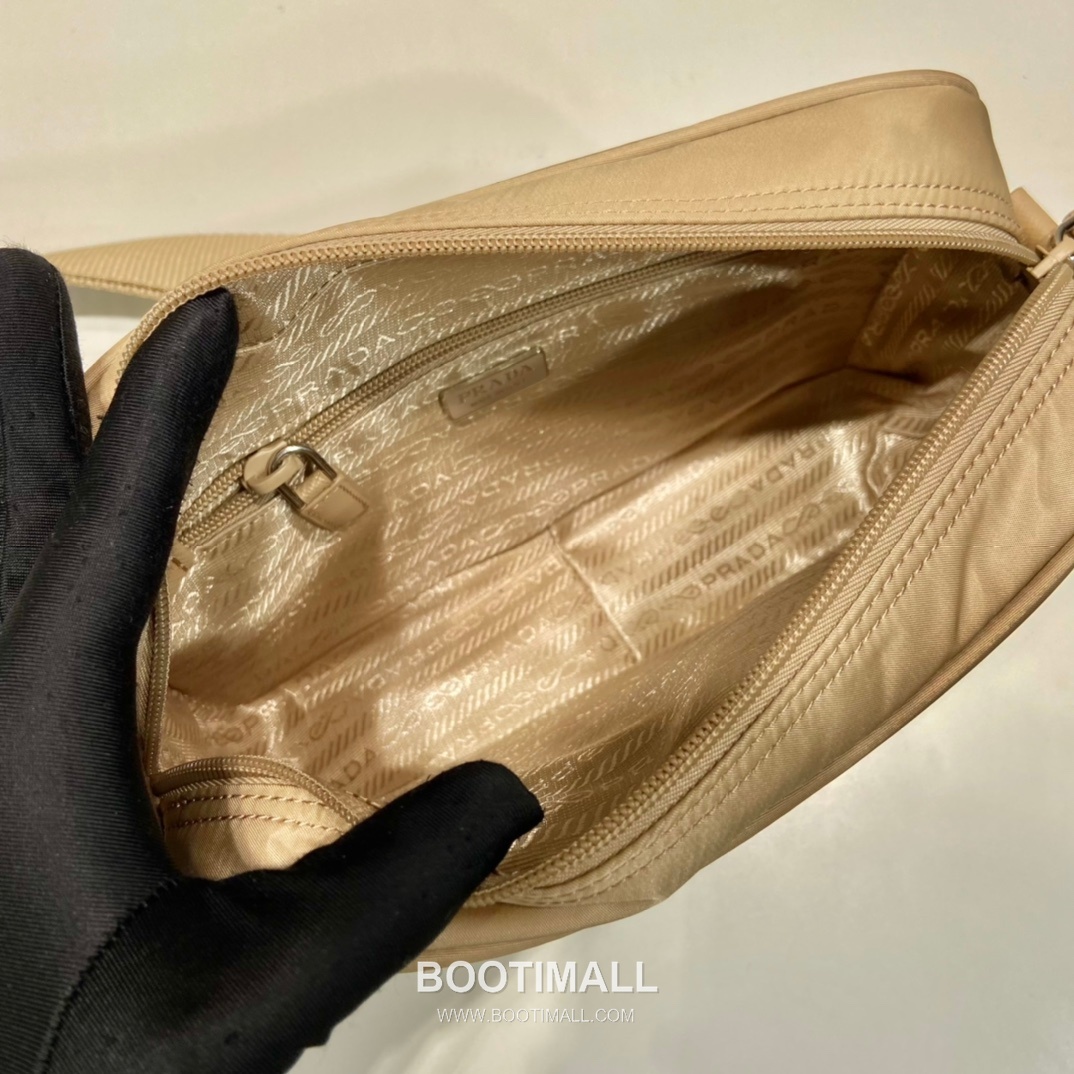 Prada Re-Nylon Calfskin Trim Multi Pouch Shoulder Bag with Detachable Mini Pouch 프라다 리나일론 카프스킨 트림 멀티 파우치 숄더백 탈부착 미니 파우치 1BC167 23cm 9