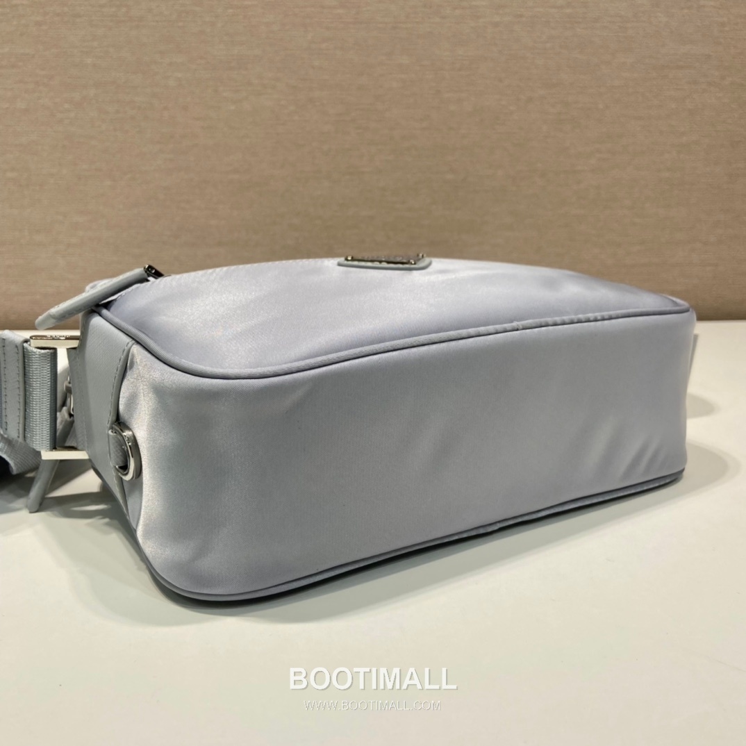 Prada Re-Nylon Calfskin Trim Multi Pouch Shoulder Bag with Detachable Mini Pouch 프라다 리나일론 카프스킨 트림 멀티 파우치 숄더백 탈부착 미니 파우치 1BC167 23cm 5