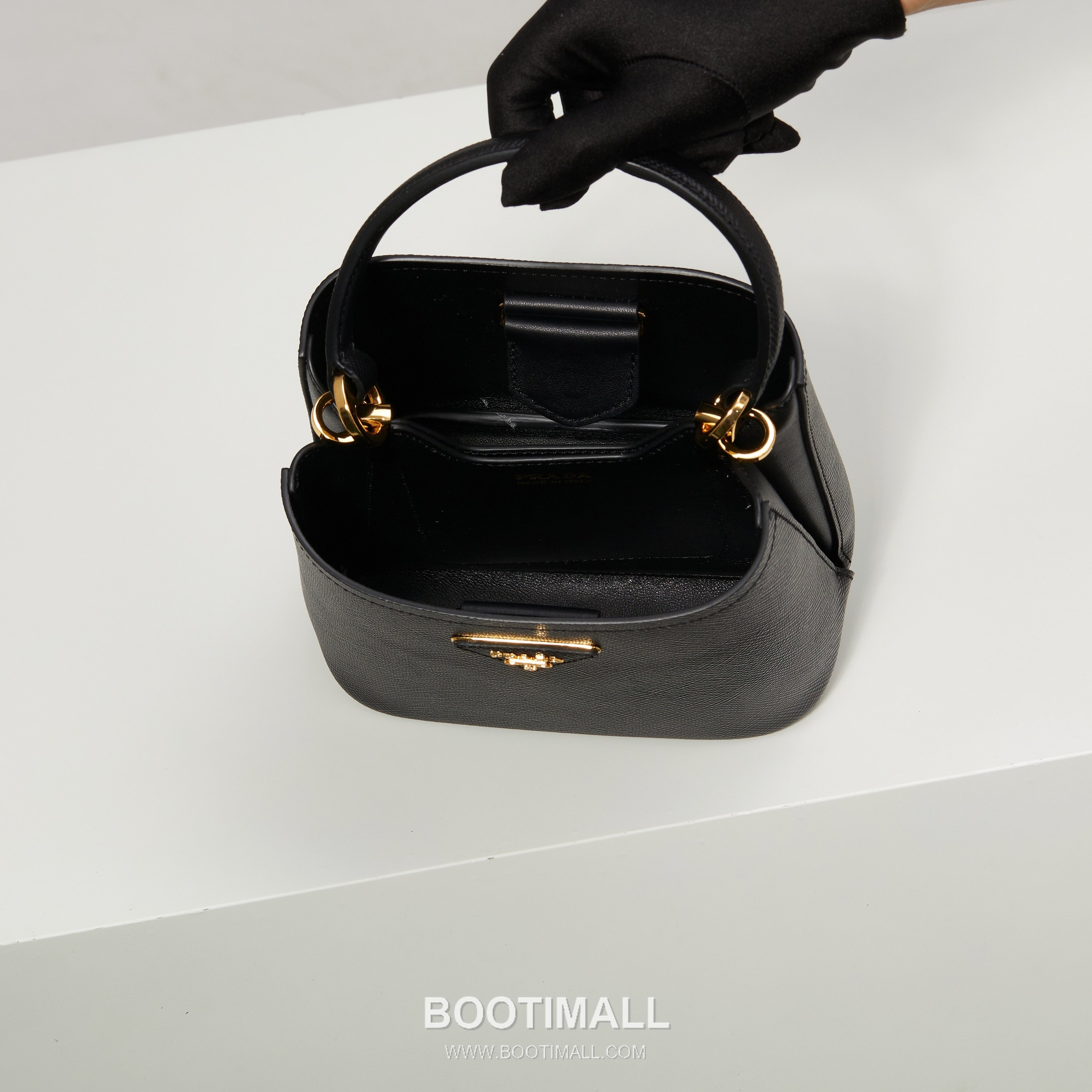 Prada Saffiano Leather Double Mini Bag with Magnetic Closure Name Tag and Triangle Logo Detail 프라다 사피아노 가죽 더블 미니백 마그네틱 클로저 네임태그 트라이앵글 로고 디테일 1BA217 17cm 9