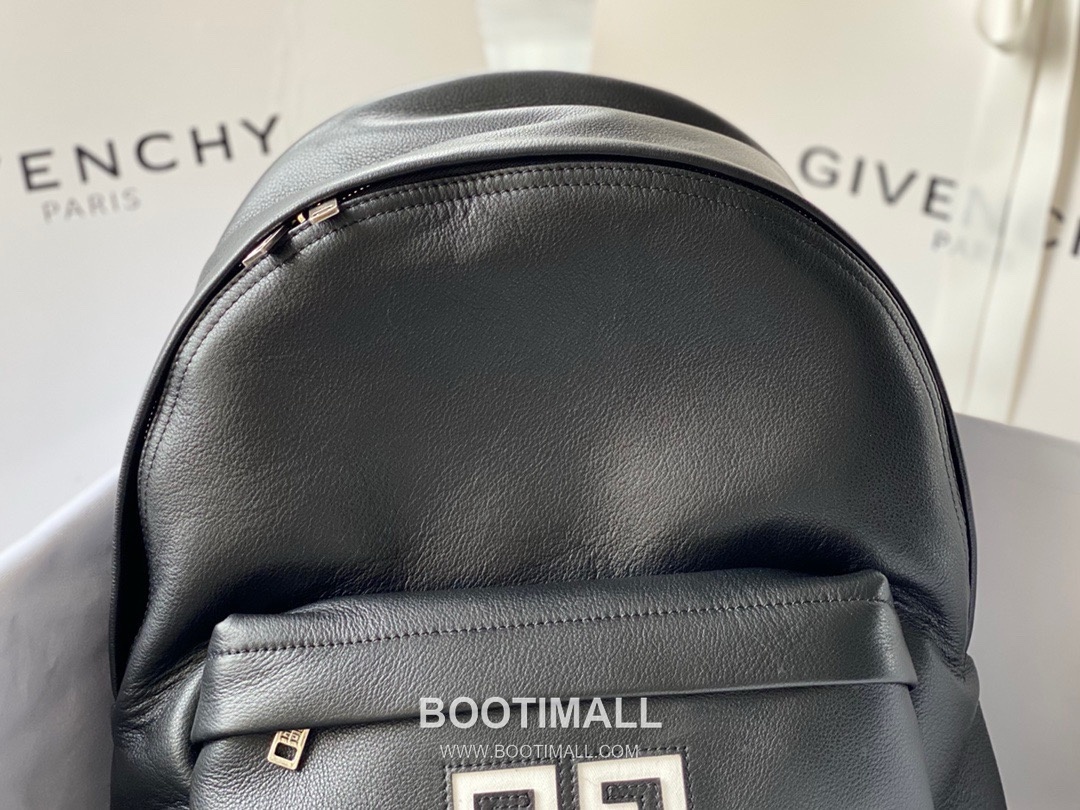 Givenchy Calfskin Leather Backpack with Dual Strap and Logo Detail 지방시 카프스킨 레더 백팩 듀얼 스트랩 로고 디테일 992991 28cm 3