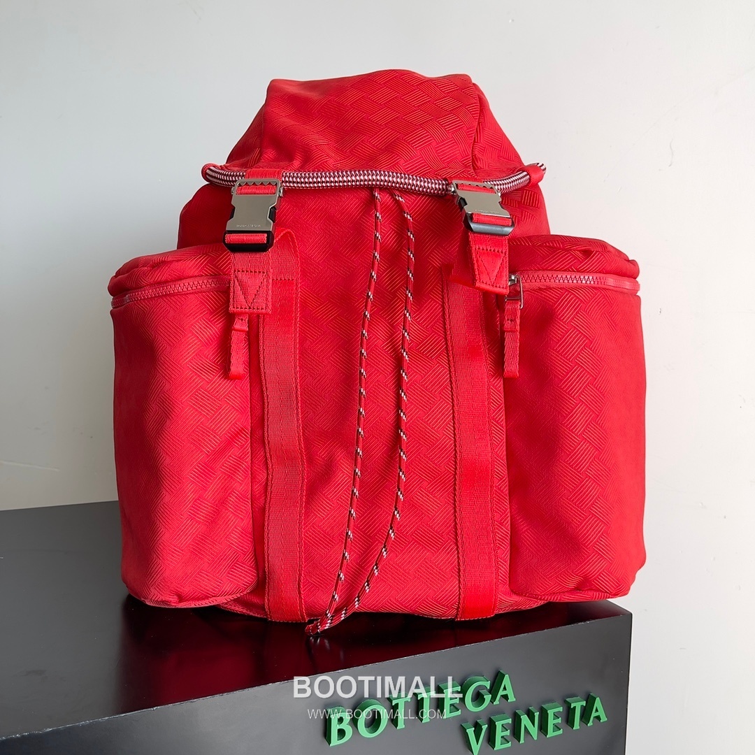 Prada Alto Jacquard Nylon Backpack with Lightweight Outdoor Design 프라다 알토 자카드 나일론 백팩 경량 아웃도어 42cm 1