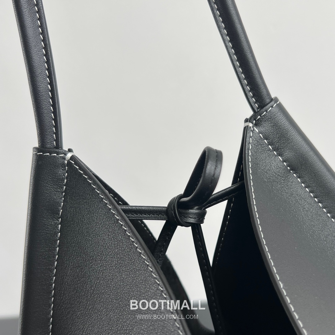 Bottega Veneta Solstice Calfskin Tote Bag with Inner Pouch Detail 보테가베네타 솔스티스 송아지 가죽 토트백 이너 파우치 44cm 6