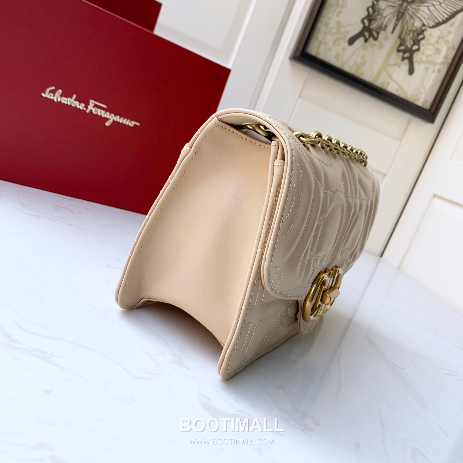 Salvatore Ferragamo Gancini Quilted Calfskin Flap Shoulder Bag with Chain Strap 살바토레페라가모 간치니 퀼팅 카프스킨 플랩 체인 숄더백 21H168 25cm 8
