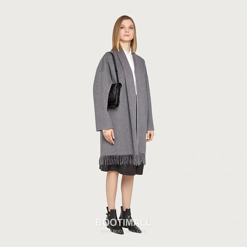 Salvatore Ferragamo Viva Padded Lambskin Flap Shoulder Bag with Vara Bow Detail 살바토레페라가모 비바 패디드 램스킨 플랩 숄더백 DD-211287 27cm 12