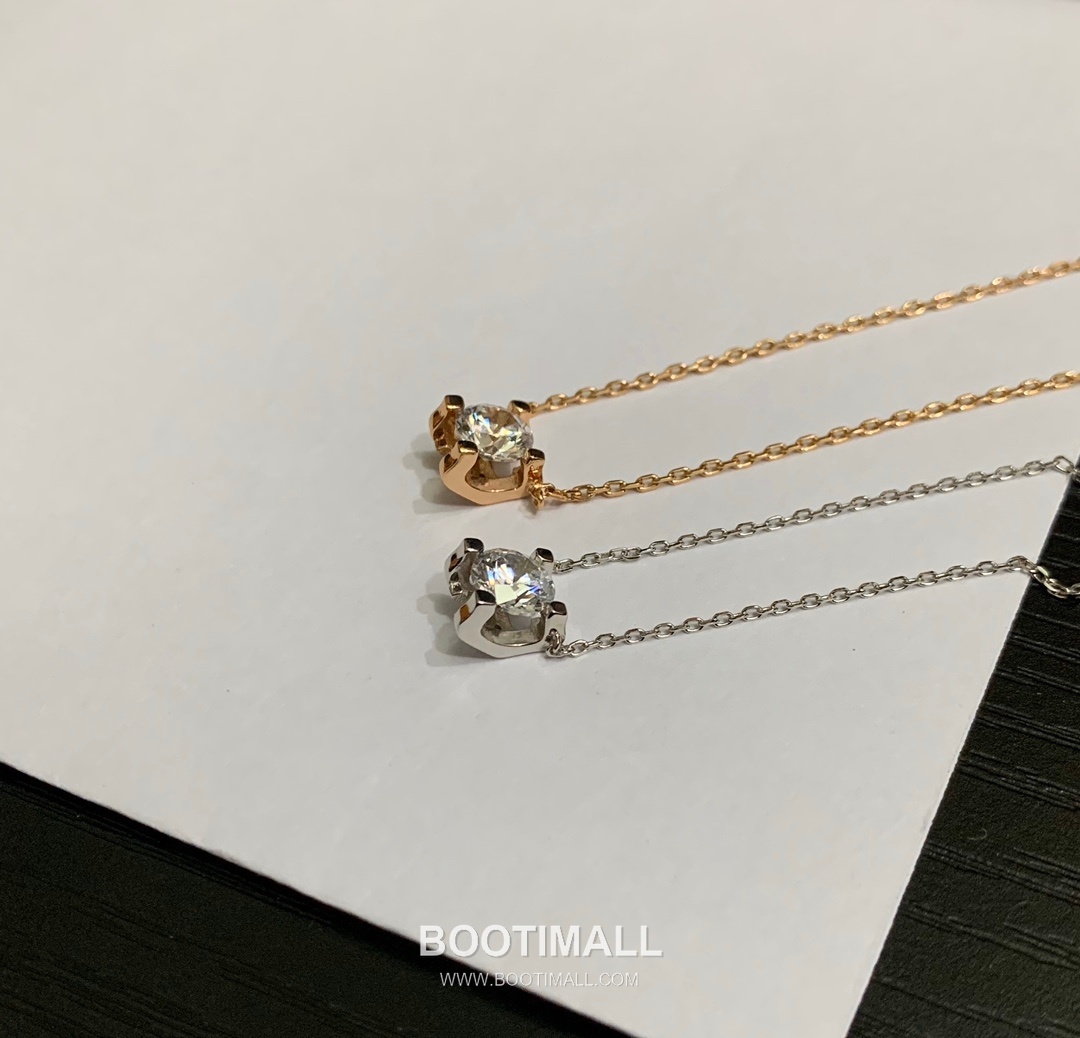 Cartier Horn Curve Brass Crystal Solitaire Pendant Necklace with Brilliant Cut 까르띠에 혼 커브 황동 크리스탈 솔리테어 펜던트 네클리스 브릴리언트 컷 45cm 17
