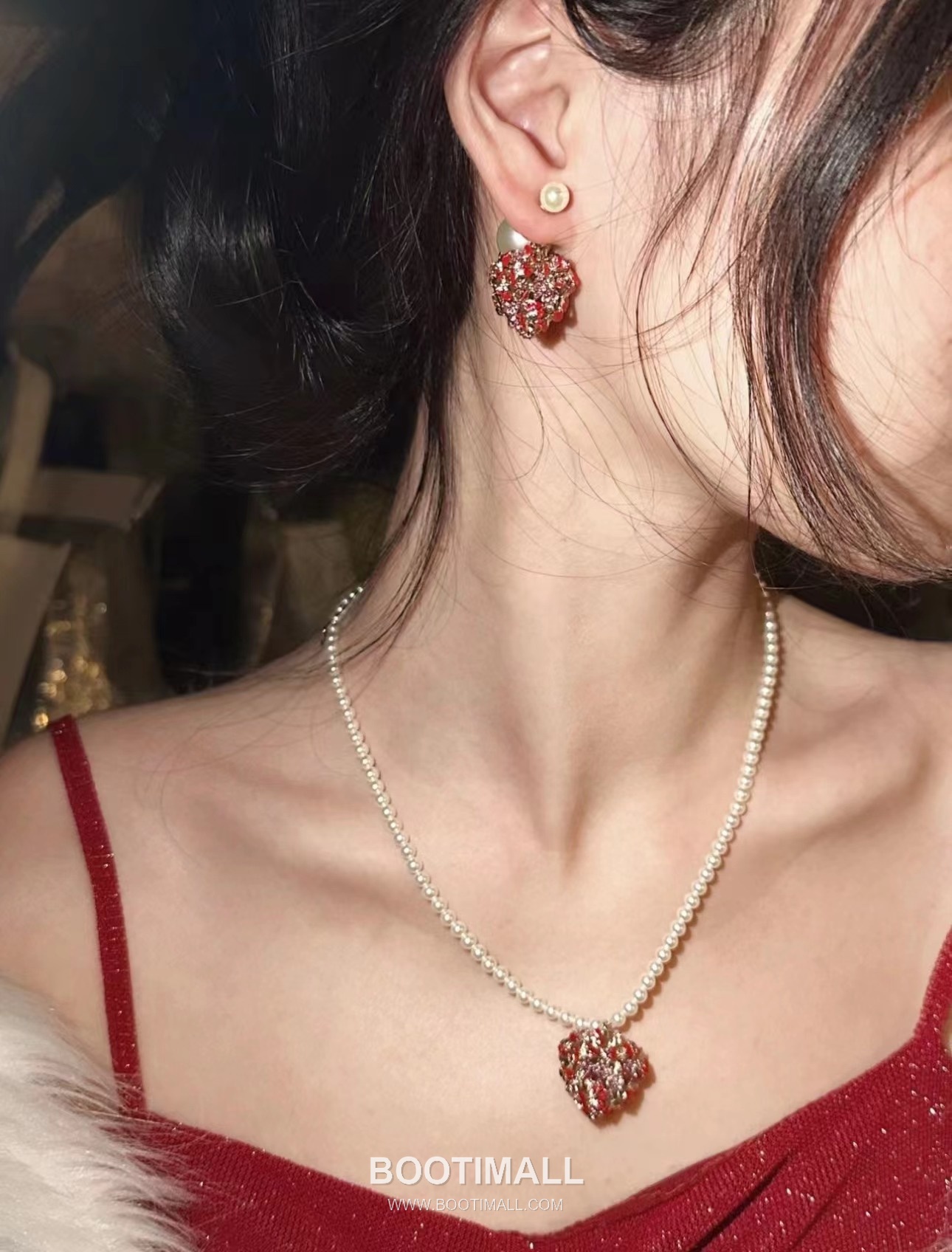 Dior Brass Gold Plated Necklace with Heart Pendant Pearl Enamel Butterfly 디올 황동 베이스 금도금 네클리스 하트 펜던트 진주 에나멜 버터플라이 1