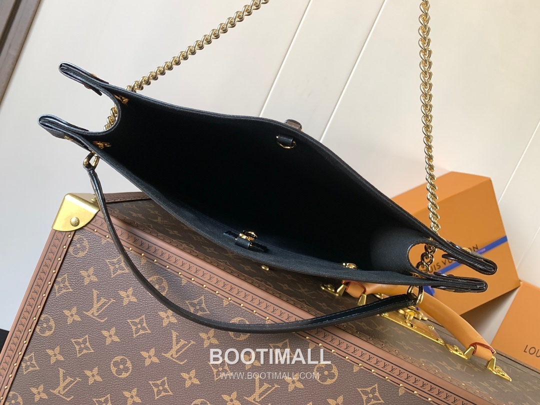 Louis Vuitton Nova Calfskin Leather Tote Bag with Chain Strap Monogram Canvas Trim 루이비통 노바 카프스킨 레더 토트백 M13137 37cm 5