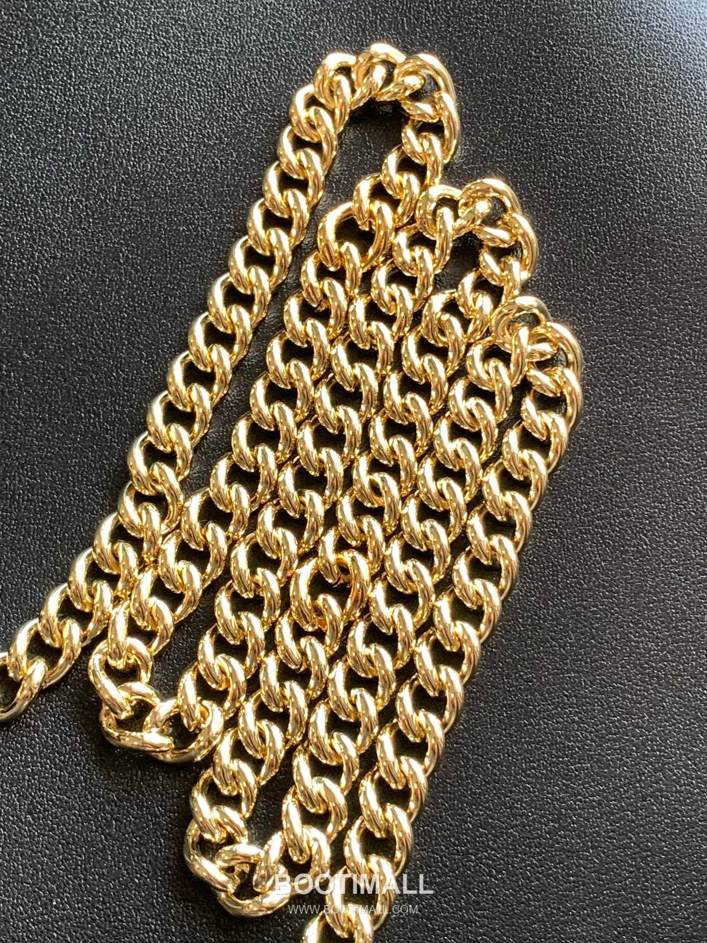 Louis Vuitton Nova Calfskin Leather Tote Bag with Chain Strap Monogram Canvas Trim 루이비통 노바 카프스킨 레더 토트백 M13137 37cm 9