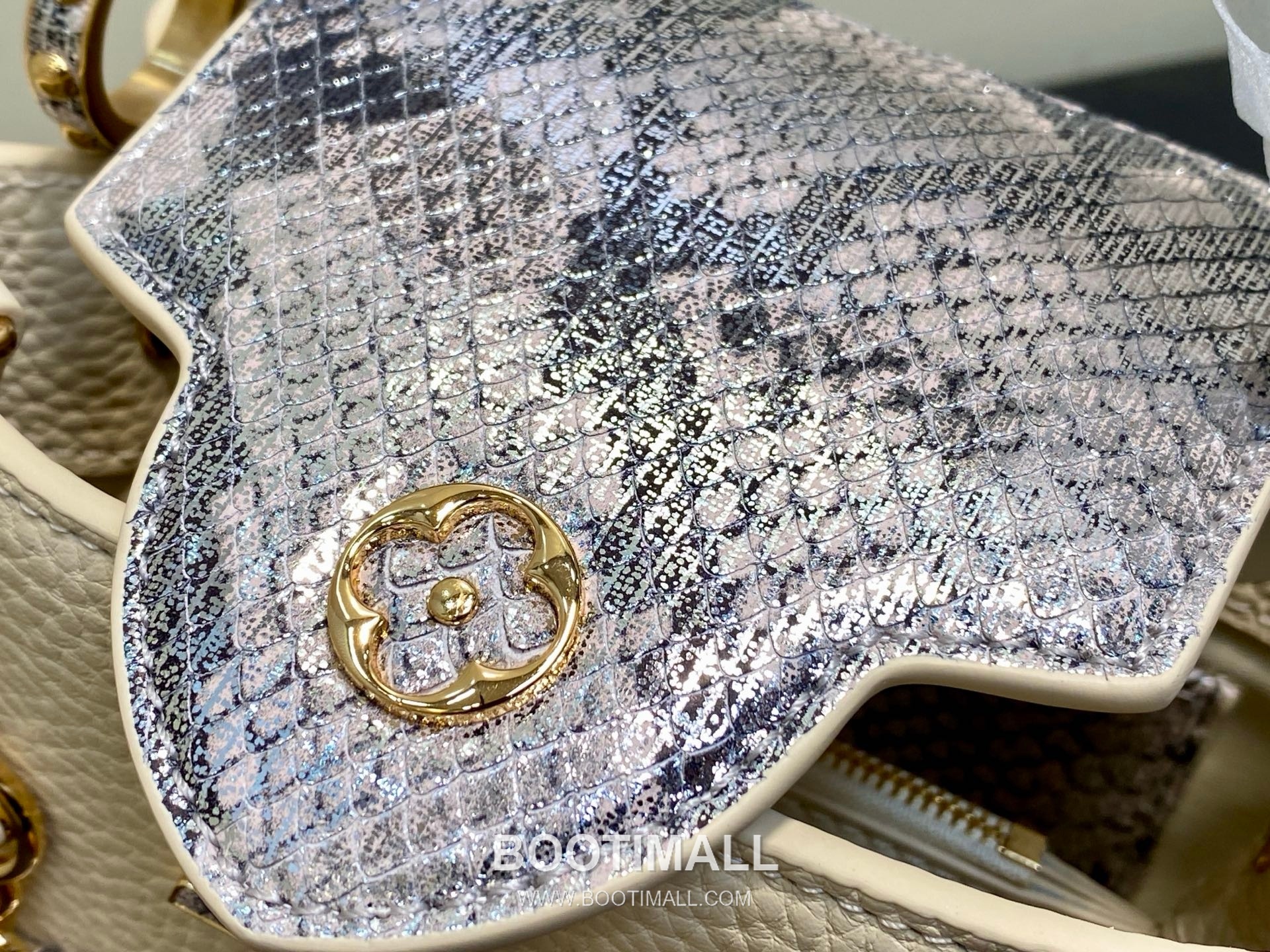 Louis Vuitton Capucines Mini Taurillon Leather Top Handle Bag with Python Trim Chain Detail 루이비통 카퓌신 미니 타우릴론 레더 탑핸들백 M89369 21cm 7