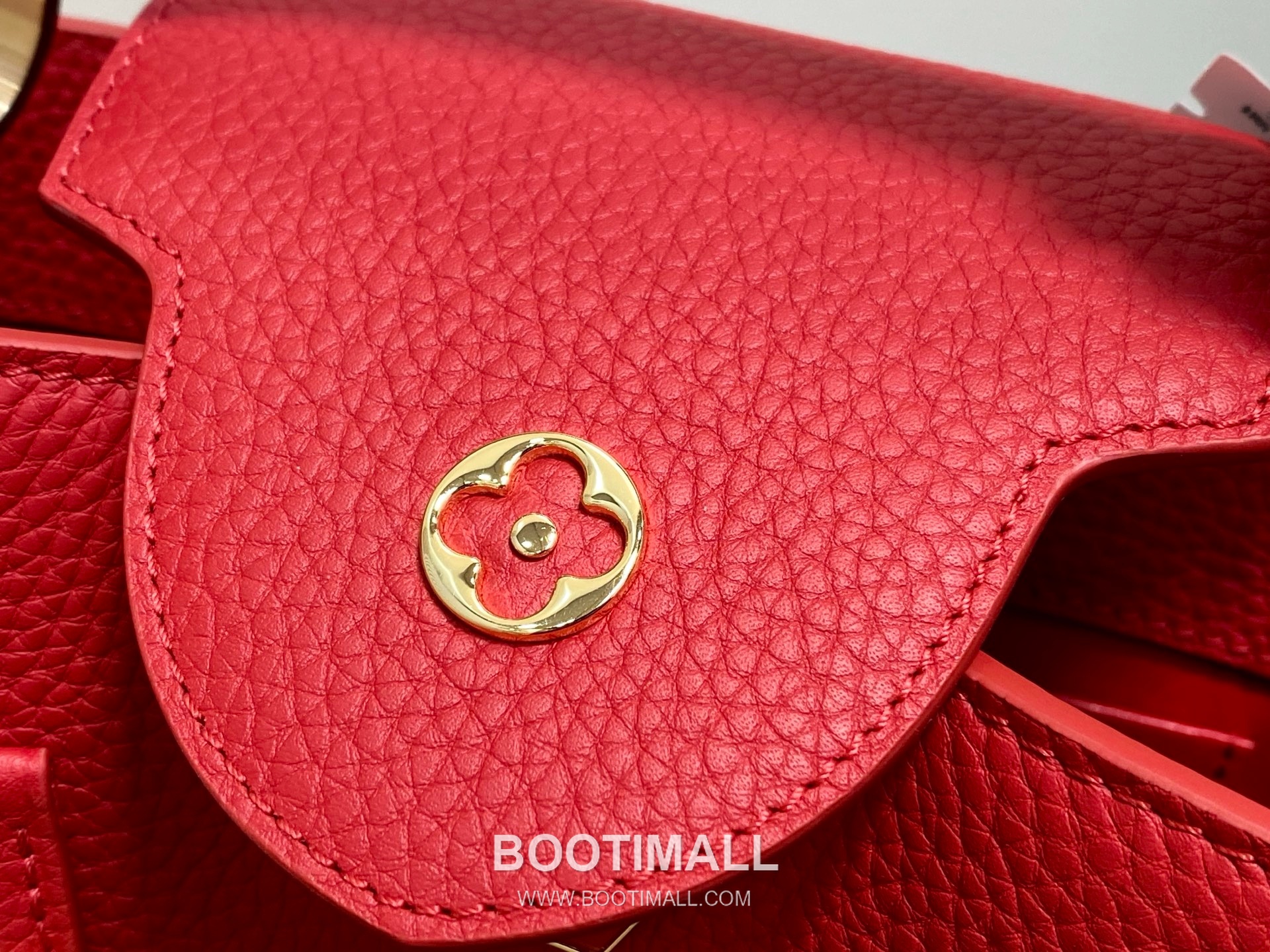Louis Vuitton Capucines East-West Taurillon Leather Top Handle Bag with Chain Strap Logo Detail 루이비통 카퓌신 이스트웨스트 타우릴론 레더 탑핸들백 M27300 29cm 8