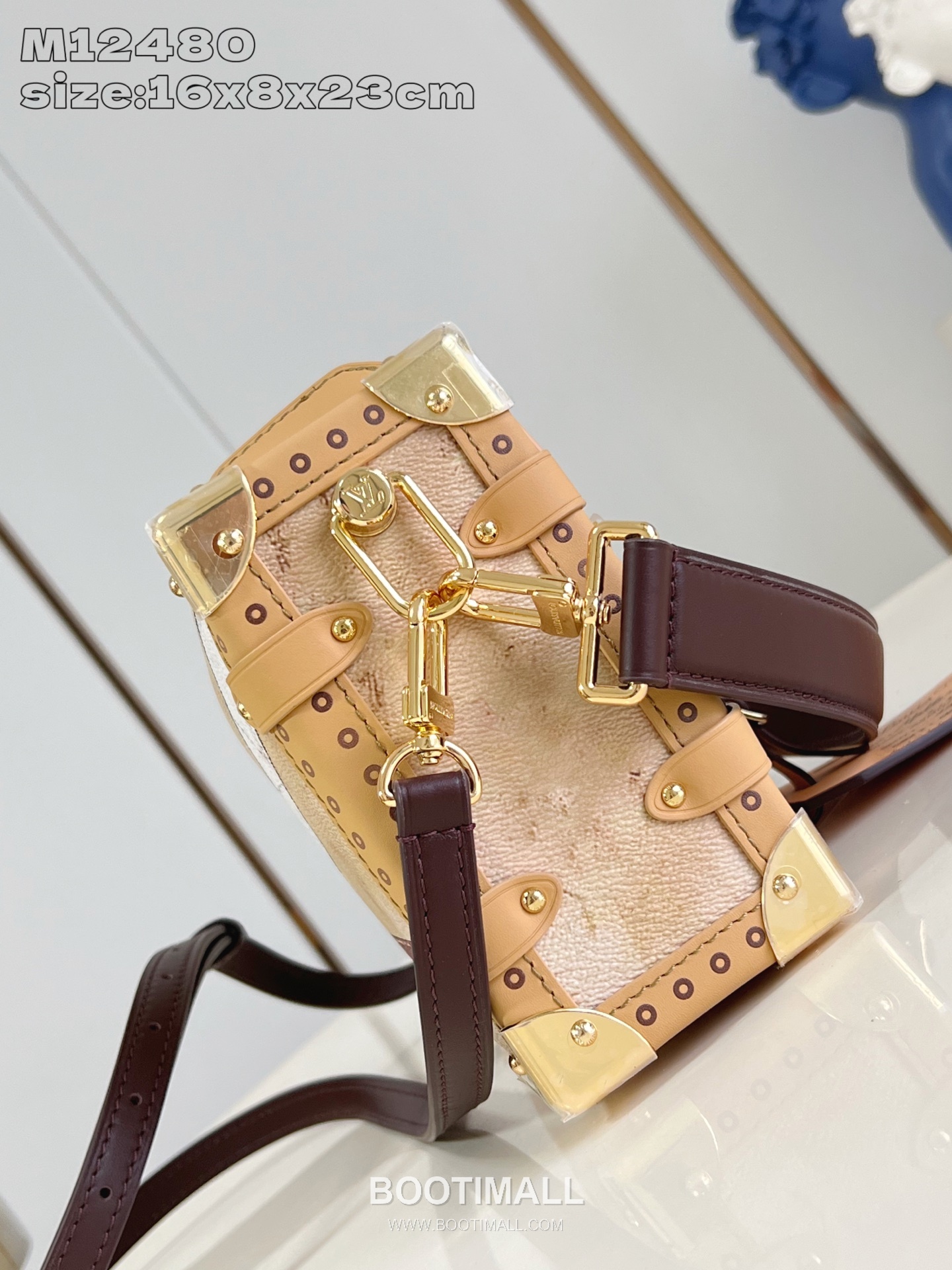 Louis Vuitton Side Trunk Monogram Canvas Leather Crossbody Bag with Lock Detail 루이비통 사이드 트렁크 모노그램 캔버스 레더 크로스바디백 M12480 23.5cm 4