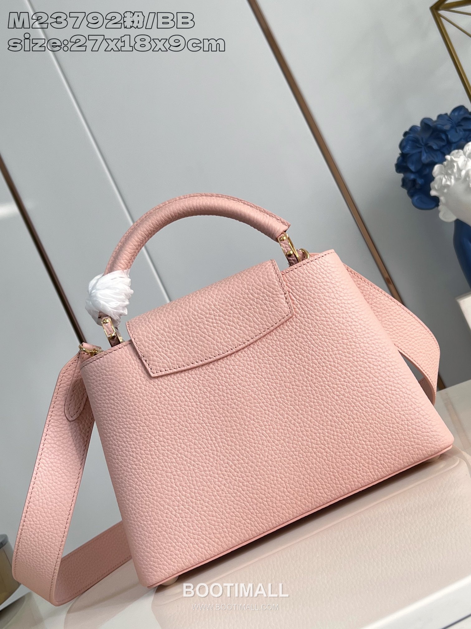 Louis Vuitton Capucines BB Taurillon Leather Top Handle Bag with Strap Logo Detail 루이비통 카퓌신 BB 타우릴론 레더 탑핸들백 M23792 27cm 5