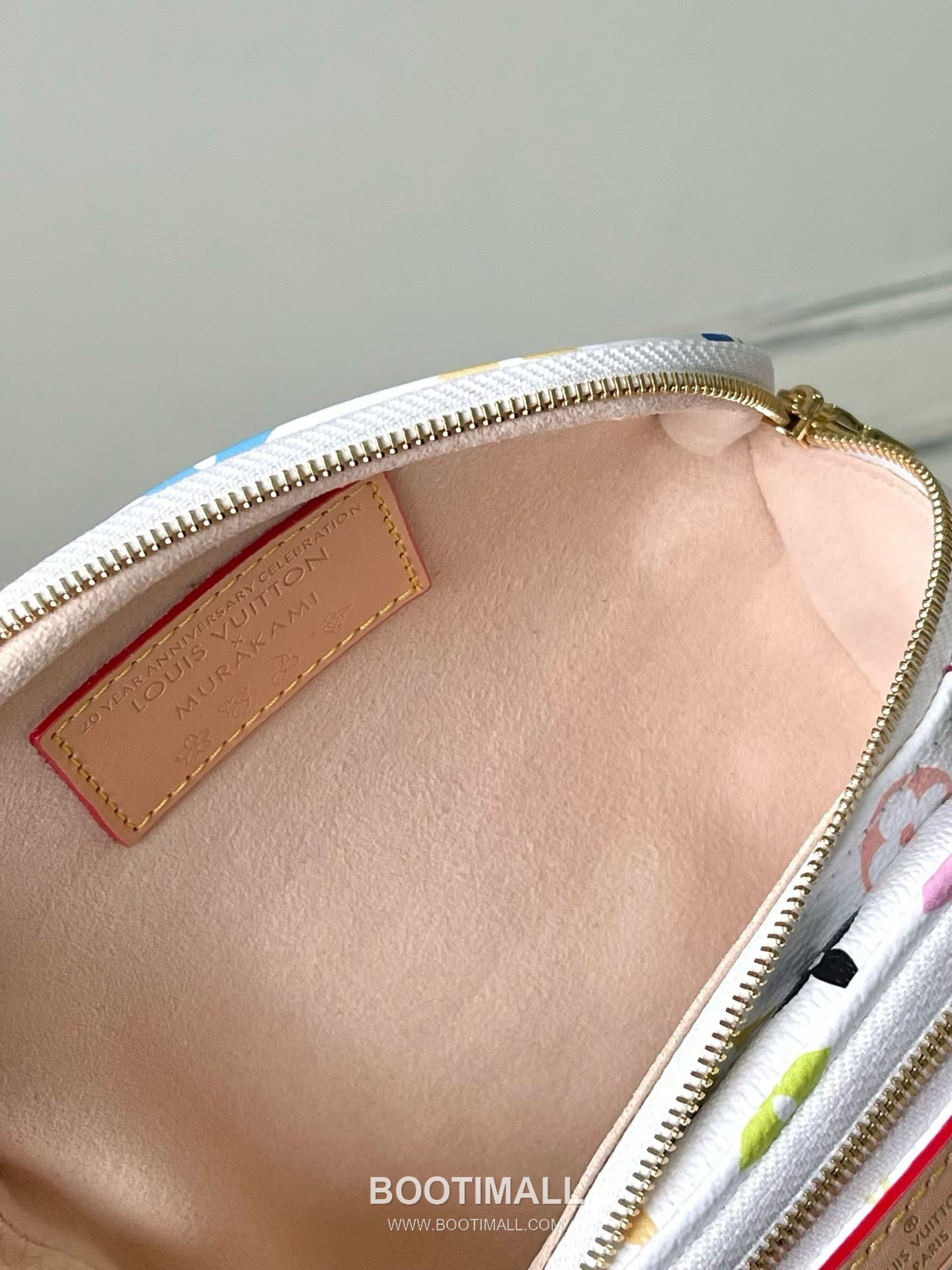 Louis Vuitton Mini Bumbag Monogram Empreinte Calfskin Leather Belt Bag with Chain Strap Detail 루이비통 미니 범백 모노그램 앙프렝뜨 카프스킨 레더 벨트백 M28326 17cm 7