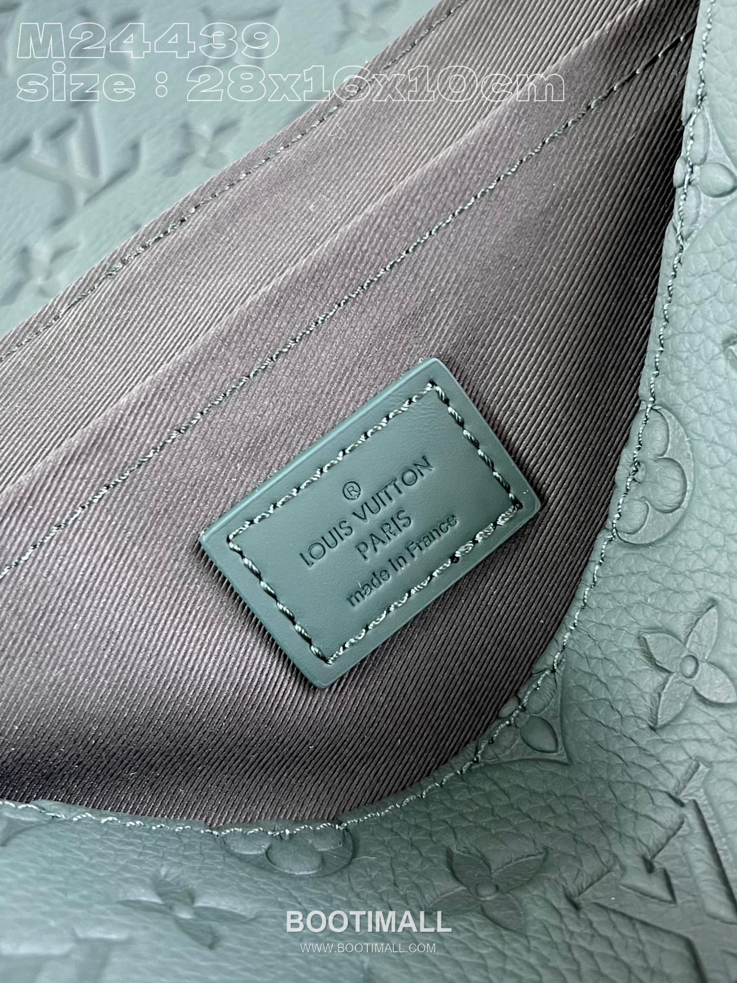 Louis Vuitton S-Cape Taurillon Leather Messenger Bag with S-Lock Strap Detail 루이비통 에스케이프 타우릴론 레더 메신저백 M24439 28cm 9