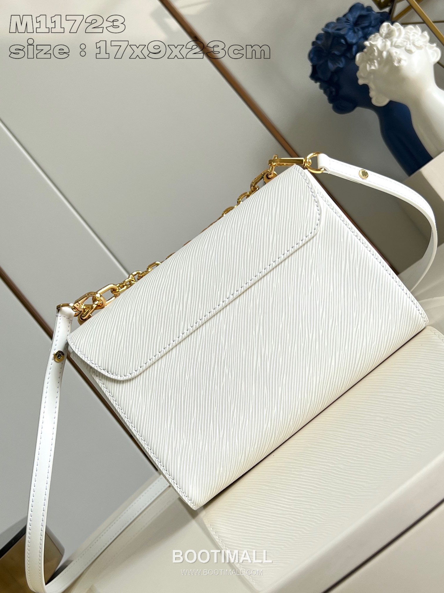 Louis Vuitton Twist MM Bag Epi Leather Chain Shoulder Bag with Enamel Monogram Flower Charm 루이비통 트위스트 MM 에피 레더 체인 숄더백 에나멜 플라워 참 M11723 23cm 5