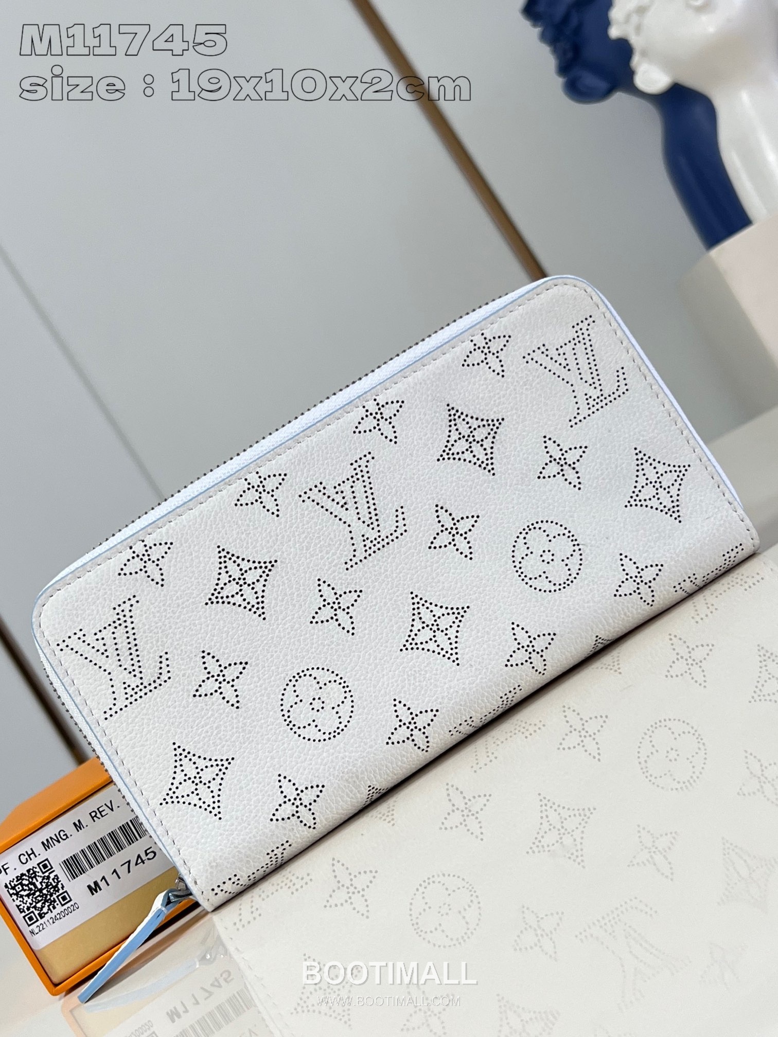 Louis Vuitton Zippy Wallet Mahina Calfskin Leather Zip Around Long Wallet with Card Slots 루이비통 지피 월렛 마히나 카프스킨 레더 집 어라운드 장지갑 카드슬롯 M11745 19.5cm 1