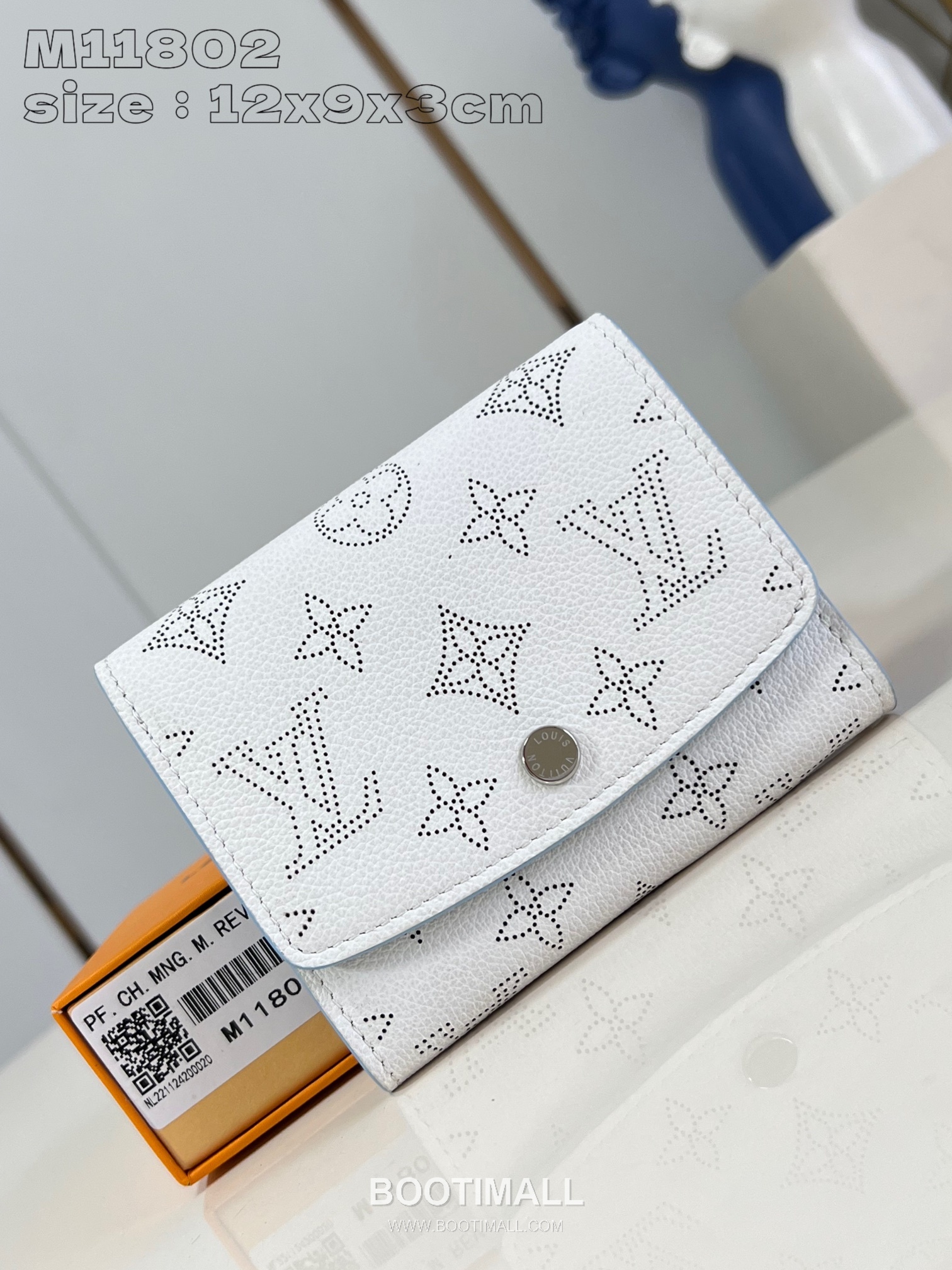 Louis Vuitton Iris Compact Wallet Perforated Calfskin Leather Flap Card Holder with Zip Coin Pocket 루이비통 아이리스 컴팩트 퍼포레이티드 카프스킨 레더 플랩 카드지갑 집 코인포켓 M11802 12cm 10