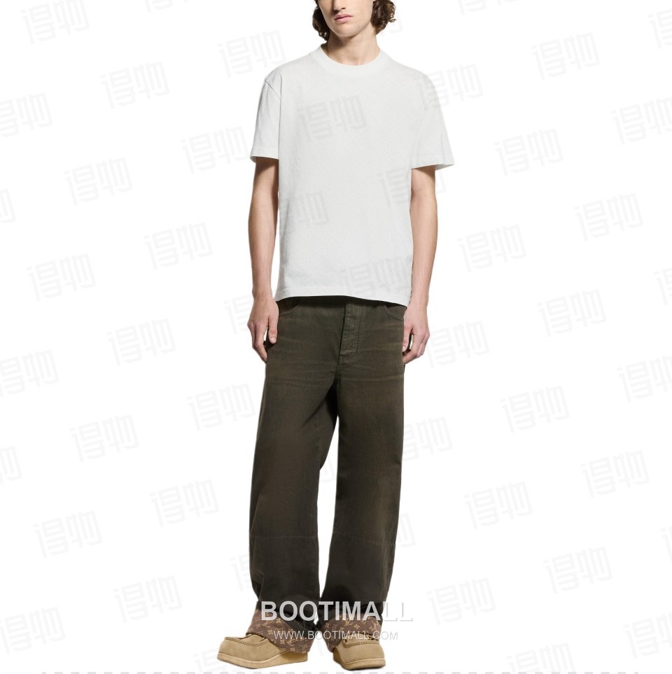 Louis Vuitton 2025FW Monogram Waxed Coated Cotton Denim Pants with Print Detail 루이비통 2025FW 모노그램 왁스 코팅 코튼 데님 팬츠 프린트 디테일 5