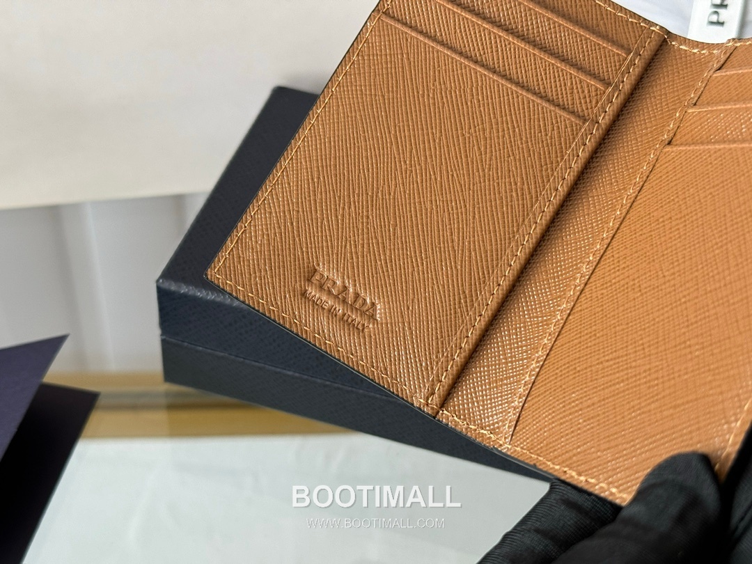 Prada Saffiano Leather Card Holder Wallet with Zip Coin Pocket Detail 프라다 사피아노 레더 지퍼 코인포켓 카드홀더 지갑 2MC101 11cm 8
