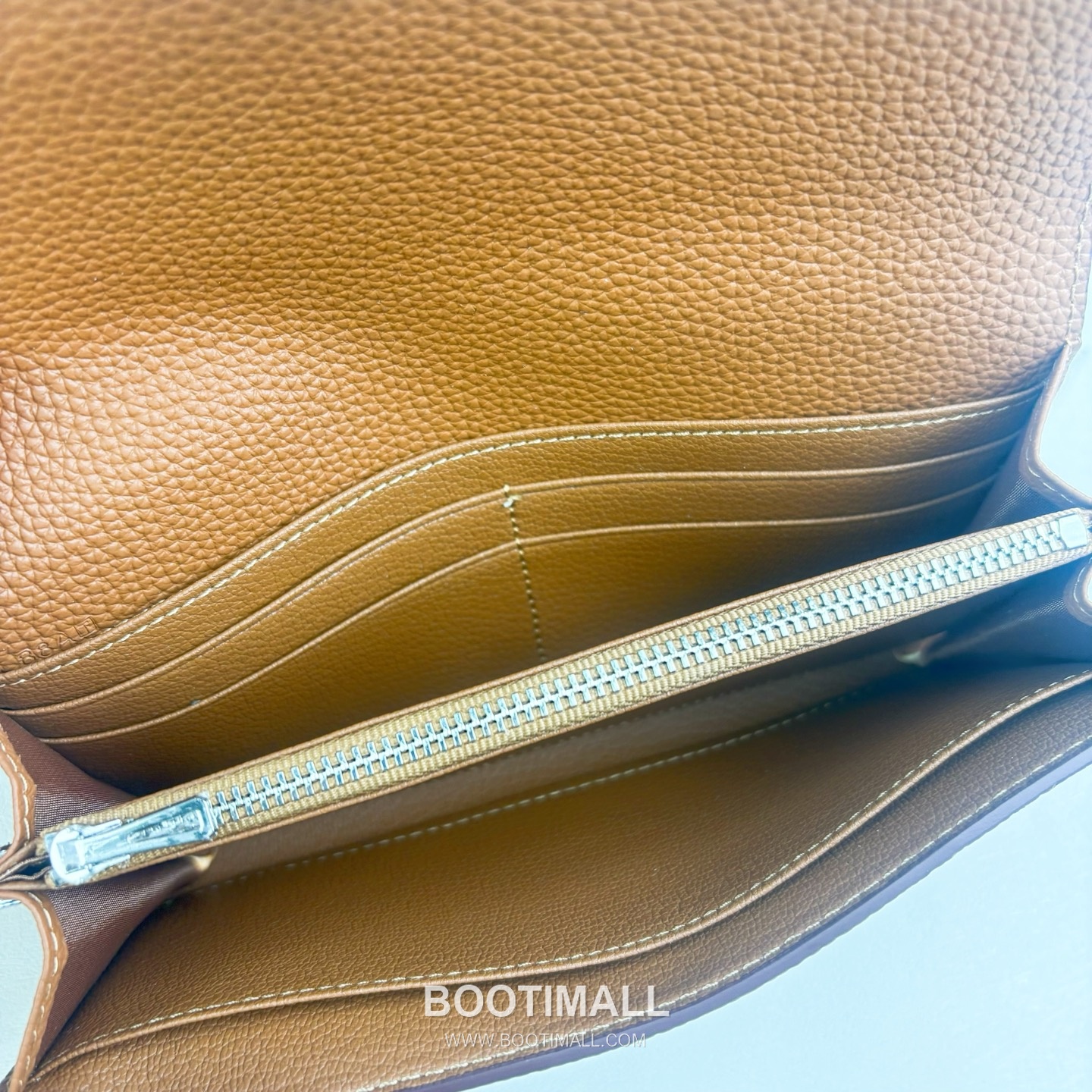 Hermes Togo Calfskin Leather Long Wallet with Zip Pocket Snap Closure Detail 에르메스 토고 카프스킨 레더 지퍼 포켓 스냅 클로저 장지갑 614 19cm 5