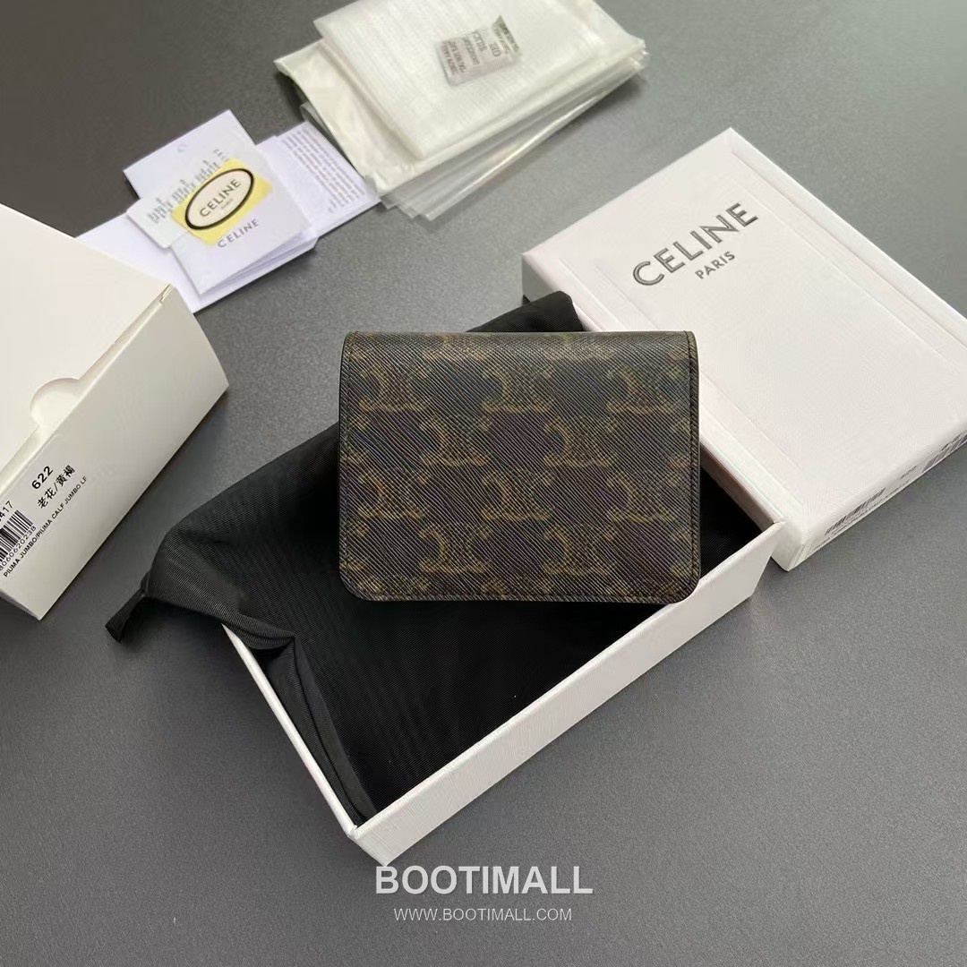 Celine Triomphe Calfskin Leather Compact Wallet with Zip Coin Pocket Detail 셀린느 트리옹프 카프스킨 레더 지퍼 코인포켓 반지갑 10K623DPV.38NO 11cm 3