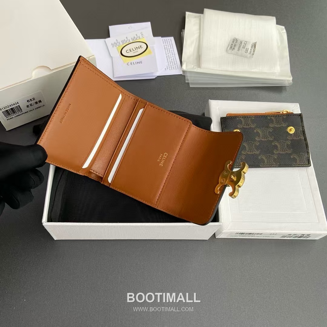 Celine Triomphe Coated Canvas Compact Wallet with Detachable Zip Card Holder Detail 셀린느 트리옹프 코팅 캔버스 탈착 지퍼 카드홀더 반지갑 10L652DS3.04LU653 9.5cm 5