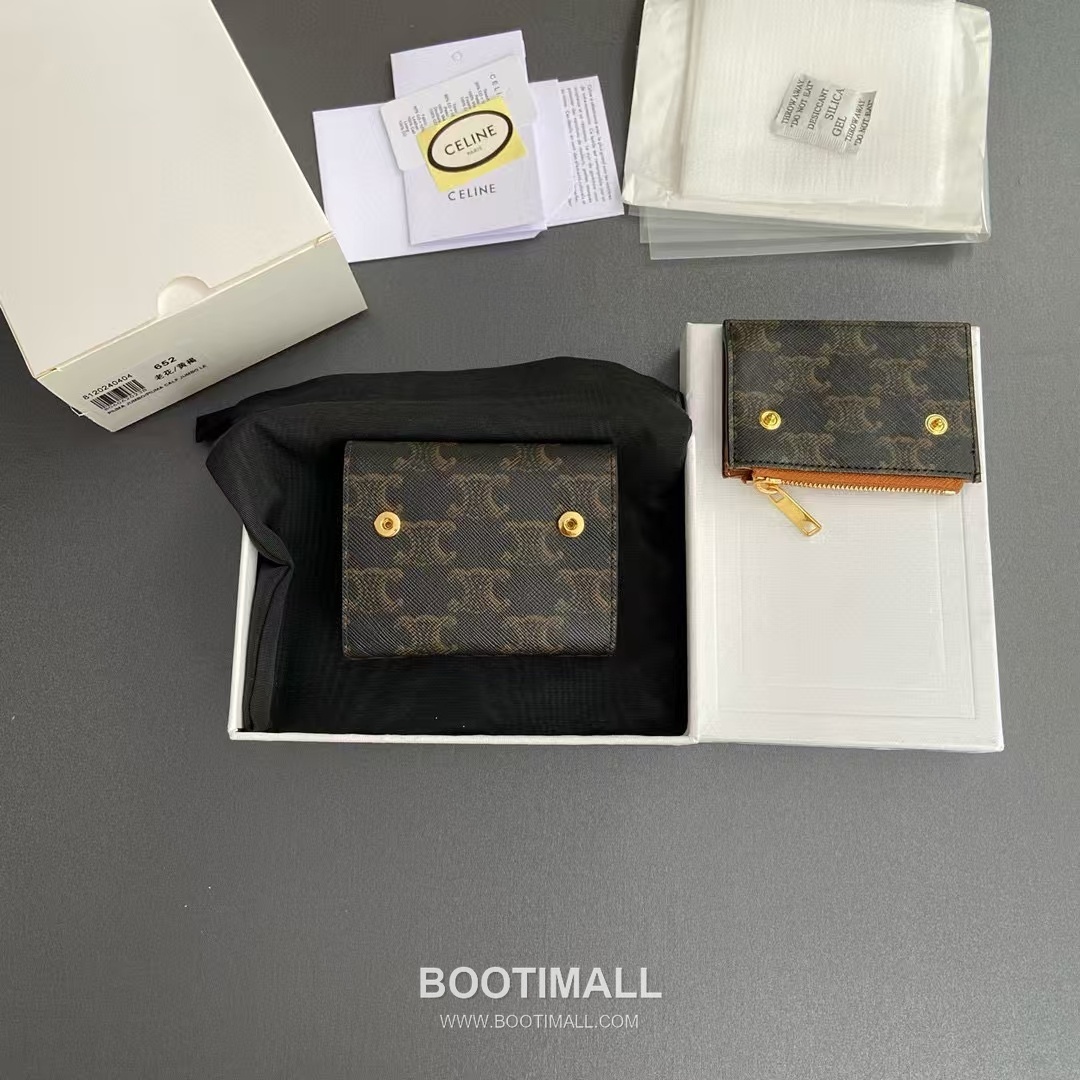 Celine Triomphe Coated Canvas Compact Wallet with Detachable Zip Card Holder Detail 셀린느 트리옹프 코팅 캔버스 탈착 지퍼 카드홀더 반지갑 10L652DS3.04LU653 9.5cm 6