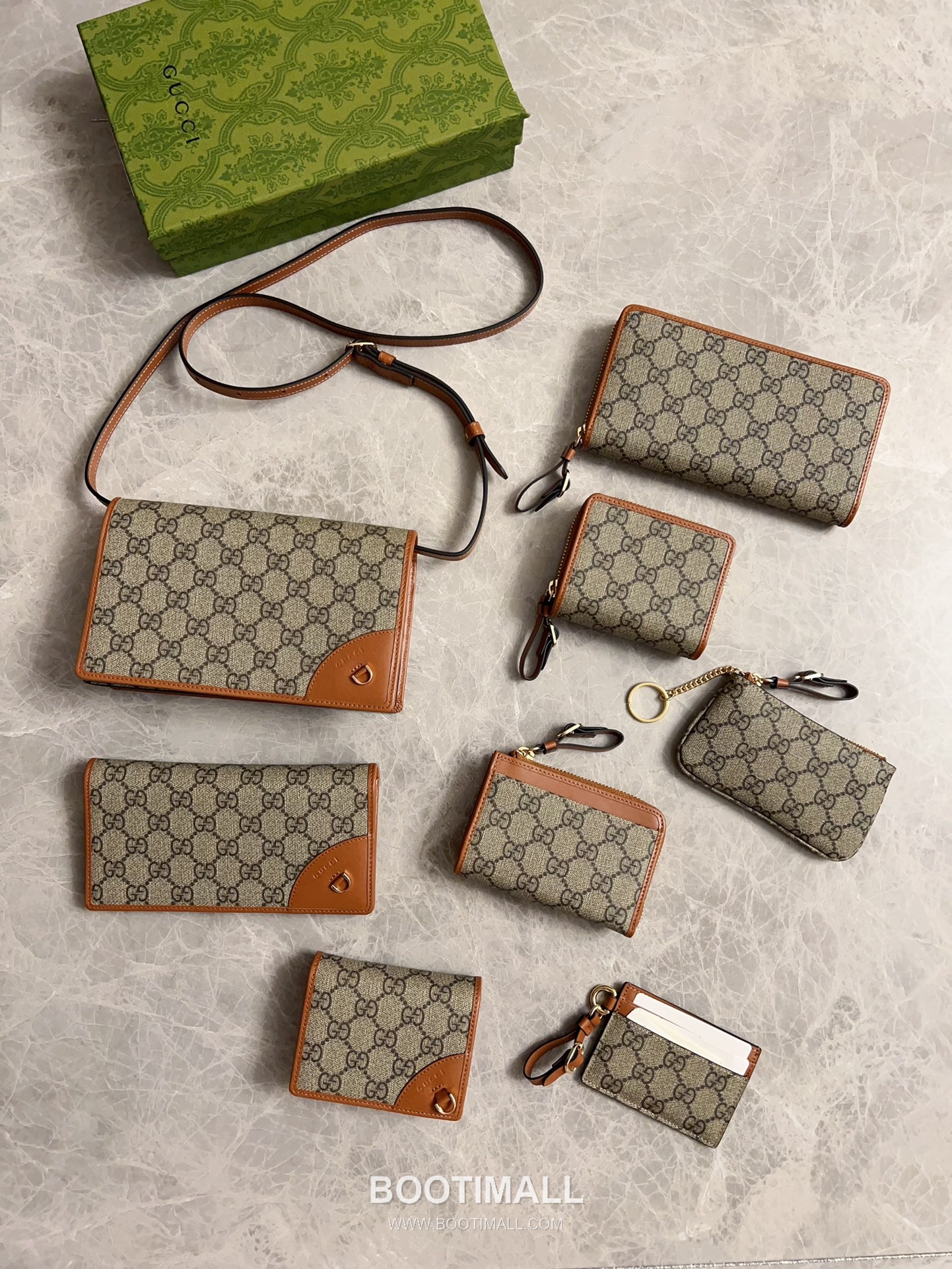 Gucci GG Supreme PVC Wallet with Leather Trim and Snap Closure Detail 구찌 GG 수프림 PVC 레더 트림 스냅 클로저 지갑 819131 11cm 9