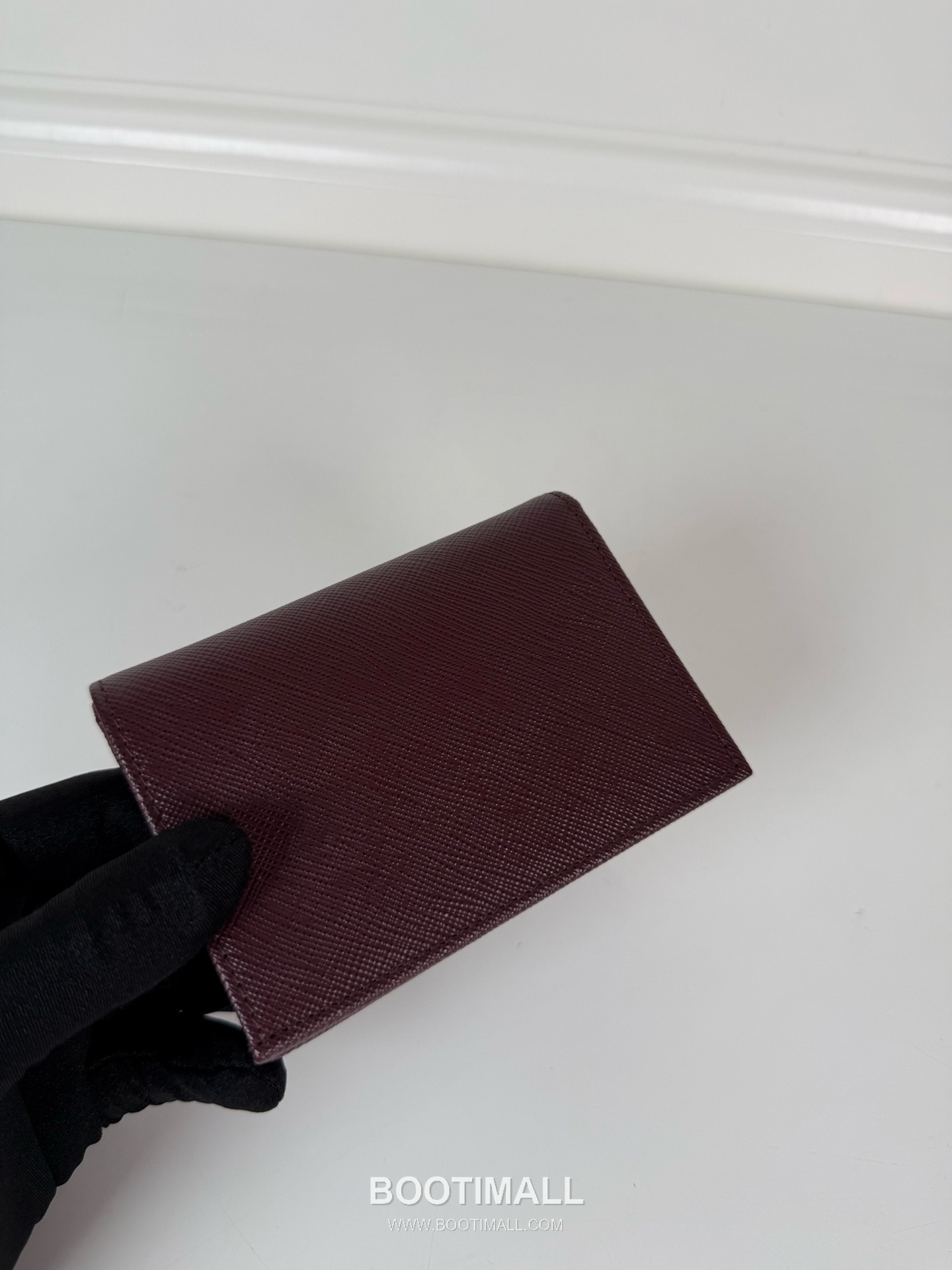 Prada Snap Closure Calfskin Bi-Fold Wallet with Zip Pocket Multi Slot Detail 프라다 카프스킨 스냅 클로저 지퍼 포켓 멀티 슬롯 반지갑 1MV021 11.2cm 5