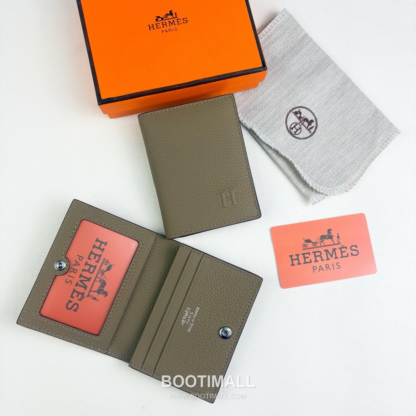 Hermès Togo Calfskin Card Holder with H Embossed Snap Closure Detail 에르메스 토고 카프스킨 H 엠보스 스냅 클로저 카드홀더 496 11cm 1