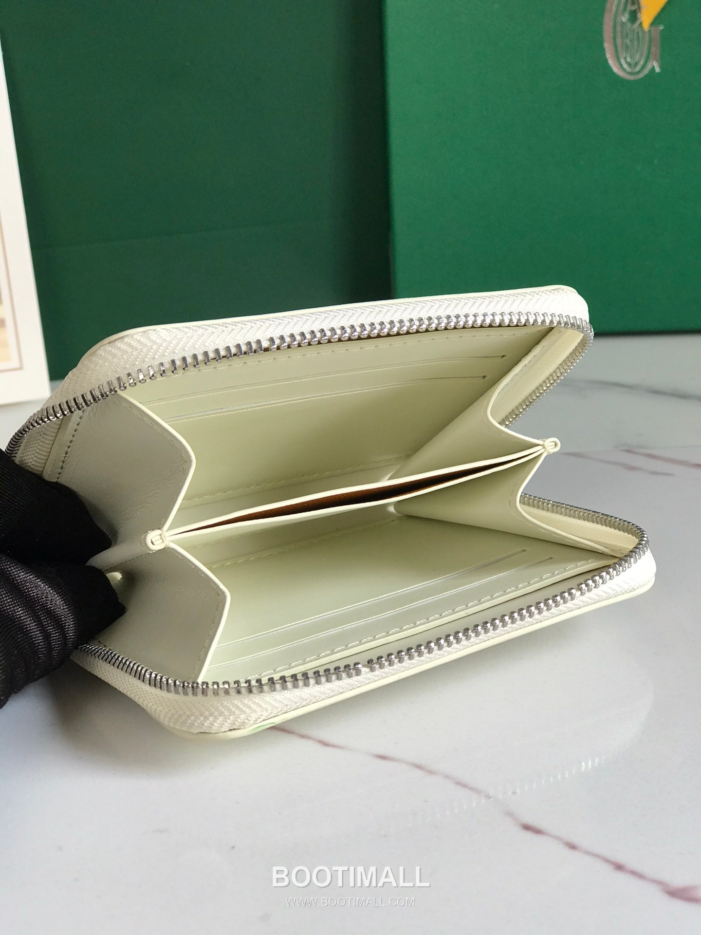 Goyard Matignon Mini Goyardine Canvas Zip Coin Wallet with Card Slots 고야드 마티뇽 미니 고야르딘 캔버스 집 코인 지갑 카드슬롯 020605 11.5cm 6