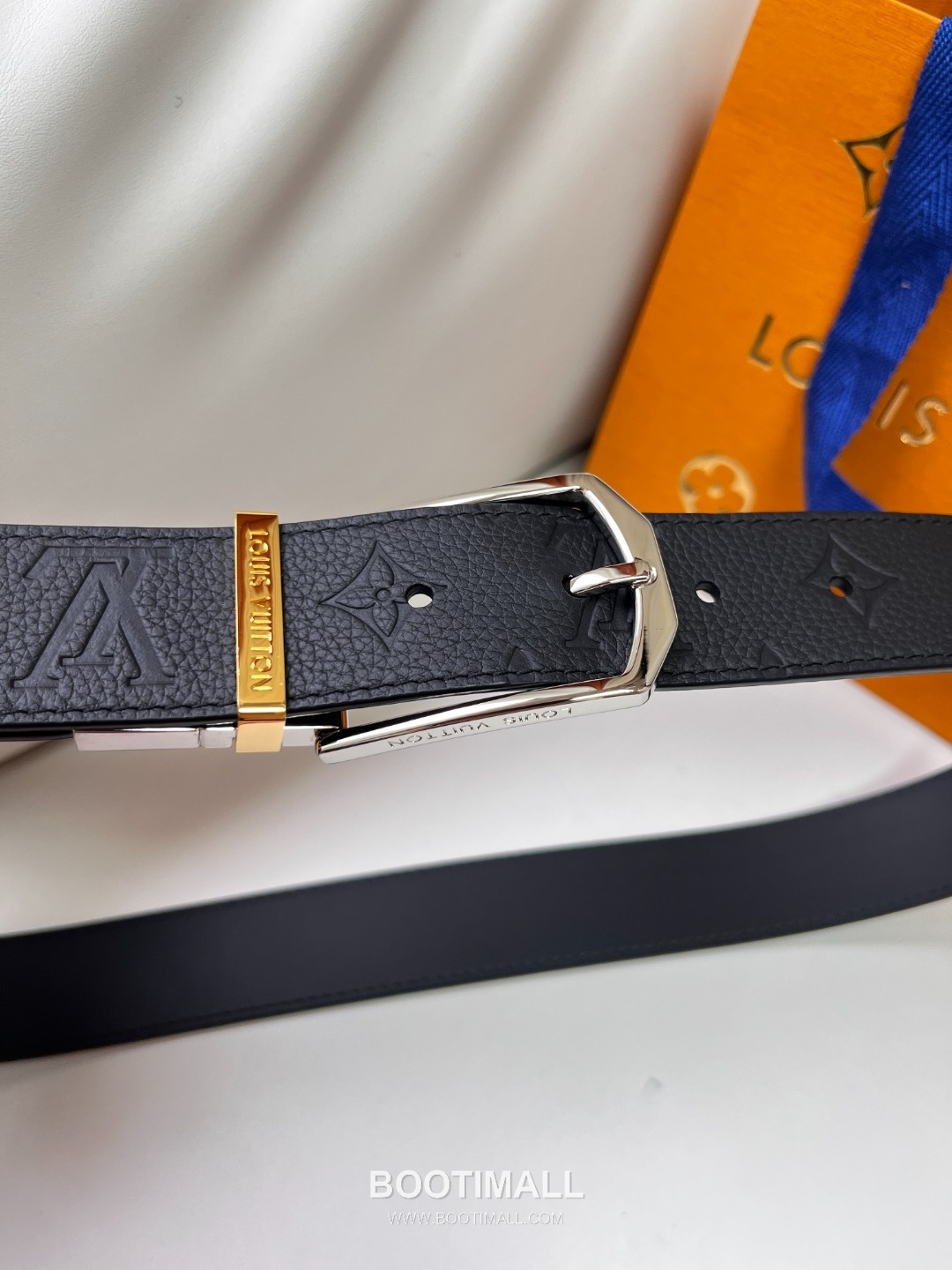 Louis Vuitton LV Monogram Canvas Reversible Belt with Pin Buckle Palladium 구찌가 아닌 루이비통 LV 모노그램 캔버스 리버서블 벨트 핀 버클 스테인리스 스틸 팔라듐 피니시 3.5cm 2