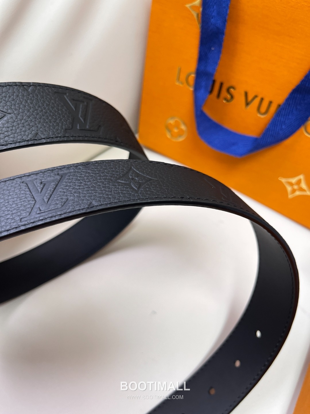 Louis Vuitton LV Monogram Canvas Reversible Belt with Pin Buckle Palladium 구찌가 아닌 루이비통 LV 모노그램 캔버스 리버서블 벨트 핀 버클 스테인리스 스틸 팔라듐 피니시 3.5cm 6