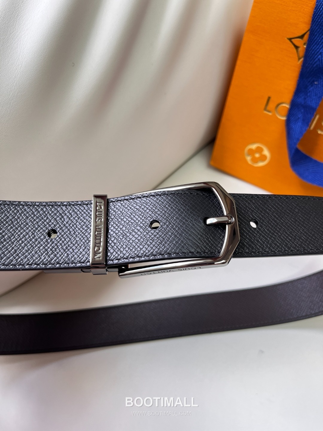 Louis Vuitton LV Monogram Canvas Reversible Belt with Pin Buckle Palladium 구찌가 아닌 루이비통 LV 모노그램 캔버스 리버서블 벨트 핀 버클 스테인리스 스틸 팔라듐 피니시 3.5cm 2