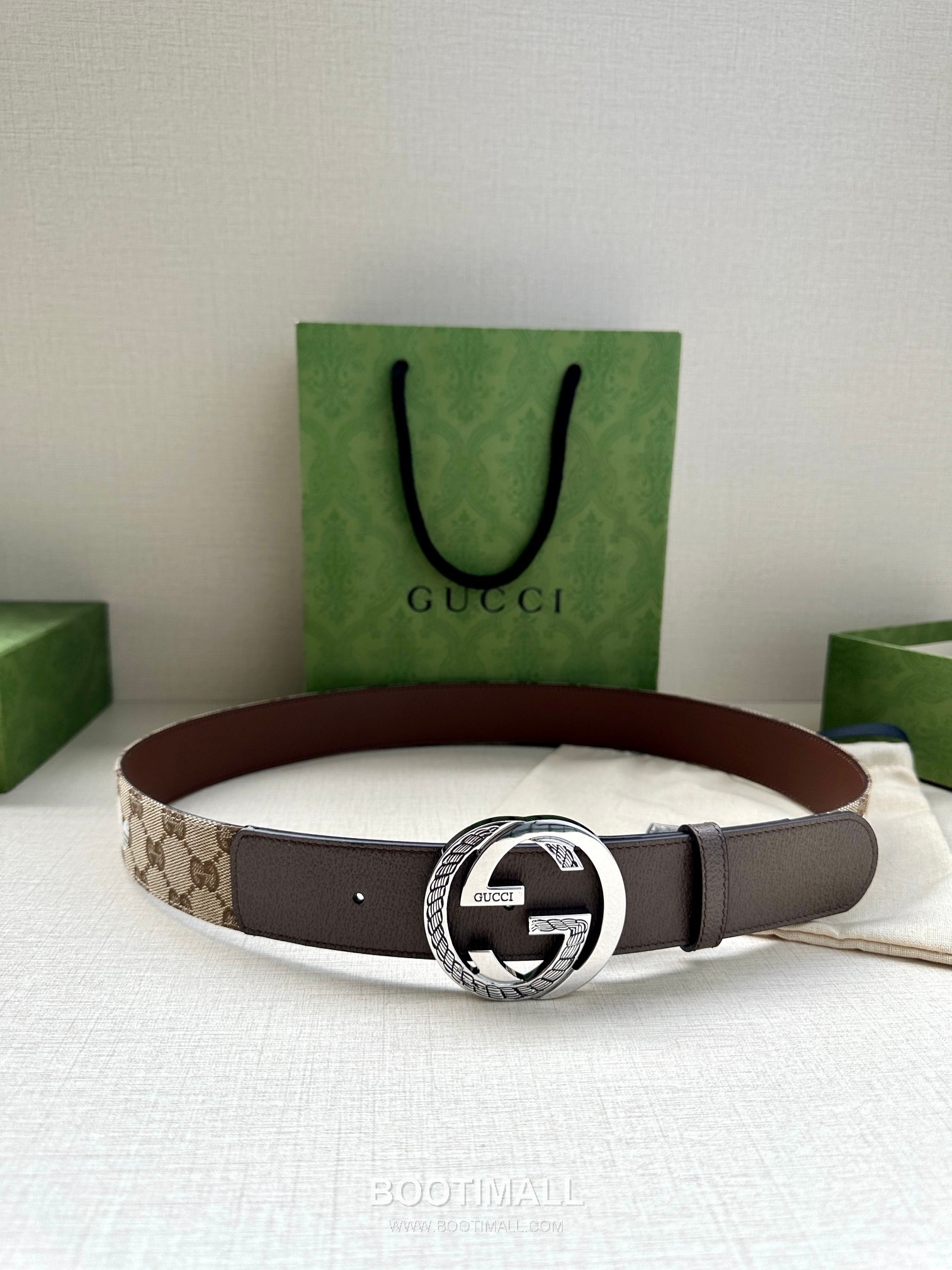 Gucci GG Marmont GG Supreme Canvas Reversible Belt with Double G Buckle Palladium 구찌 GG 마몬트 GG 슈프림 캔버스 리버서블 벨트 더블G 버클 황동 베이스 팔라듐 피니시 4.0cm 5