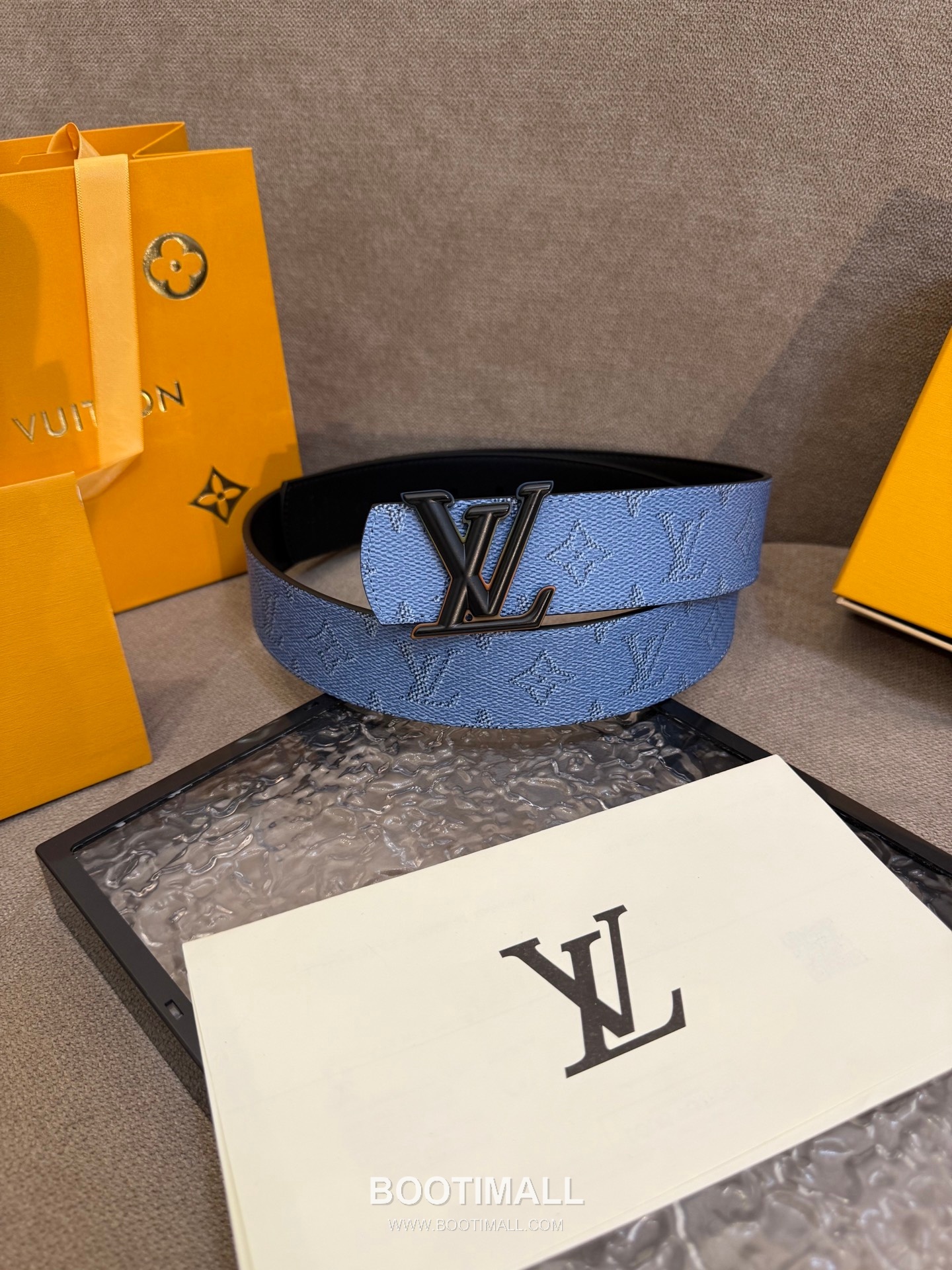 Louis Vuitton LV Dimension Monogram Canvas Reversible Belt with LV Dimension Buckle Palladium 루이비통 LV 디멘션 모노그램 캔버스 리버서블 벨트 LV 디멘션 버클 황동 베이스 팔라듐 피니시 4.0cm 1