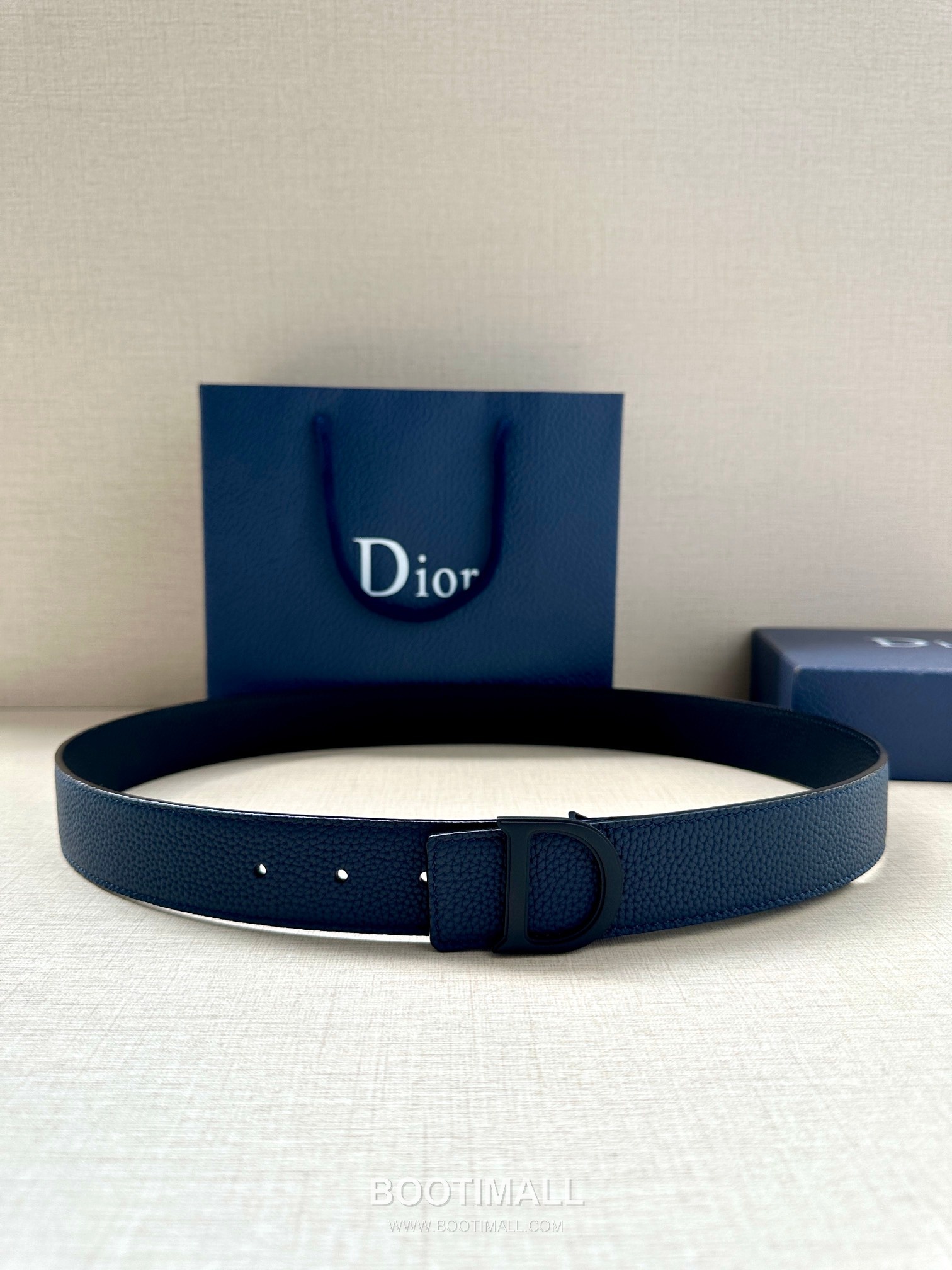 Dior Calfskin Grained Leather Reversible Belt with Logo Buckle Palladium 디올 카프스킨 그레인 레더 리버서블 벨트 로고 버클 황동 베이스 팔라듐 피니시 3.5cm 1