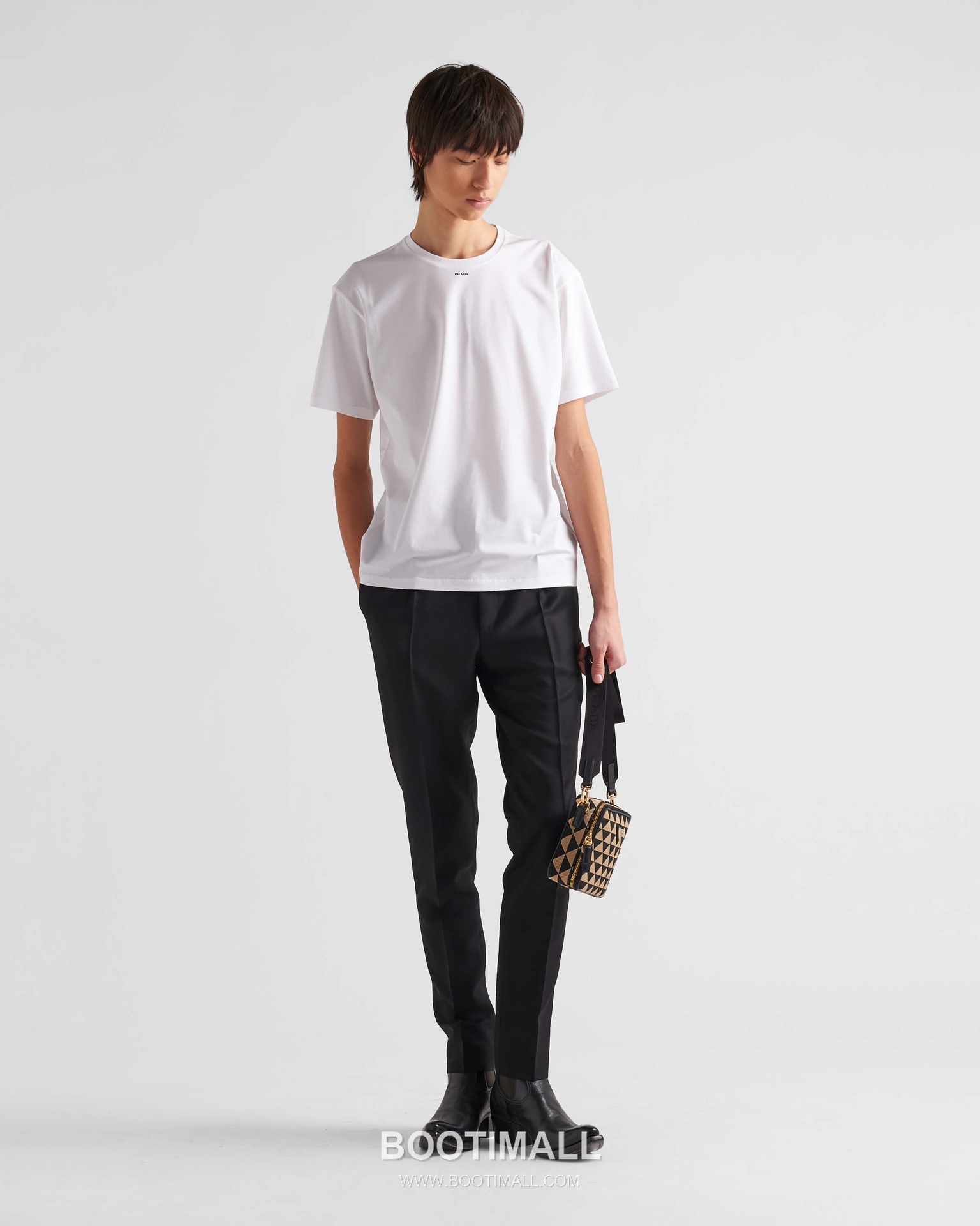 Prada SS26 Thick Logo Rubberized Mercerized Cotton T-Shirt 프라다 SS26 두꺼운 로고 압착 머서라이즈드 코튼 티셔츠 2