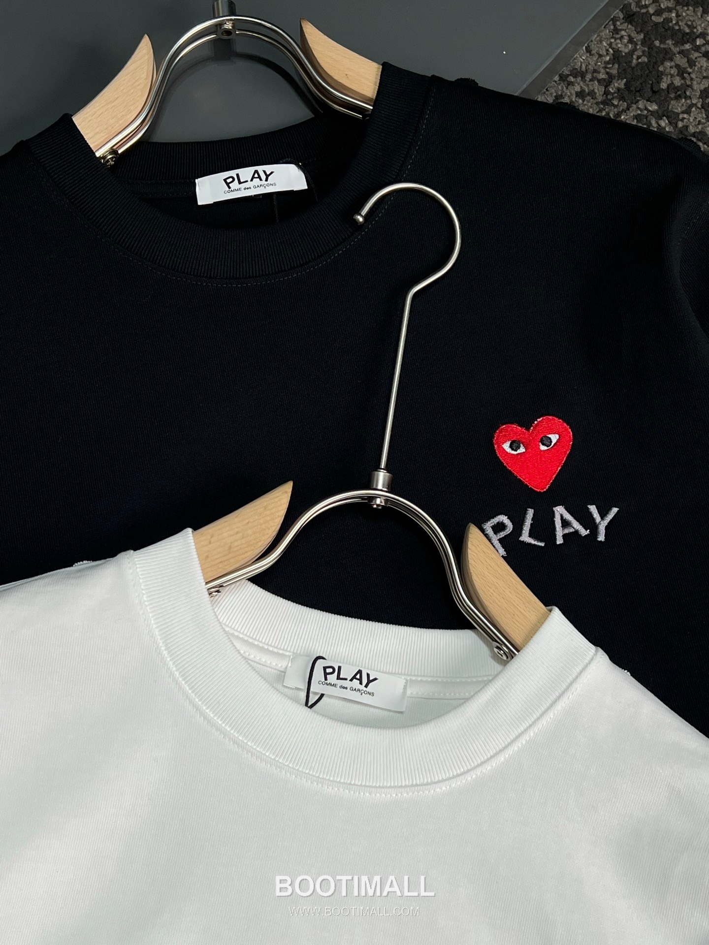 Comme des Garçons Play SS26 Heart Eyes Embroidered Heavy Cotton T-Shirt 꼼데가르송플레이 SS26 하트 아이즈 자수 헤비 코튼 티셔츠 AMC6842 3