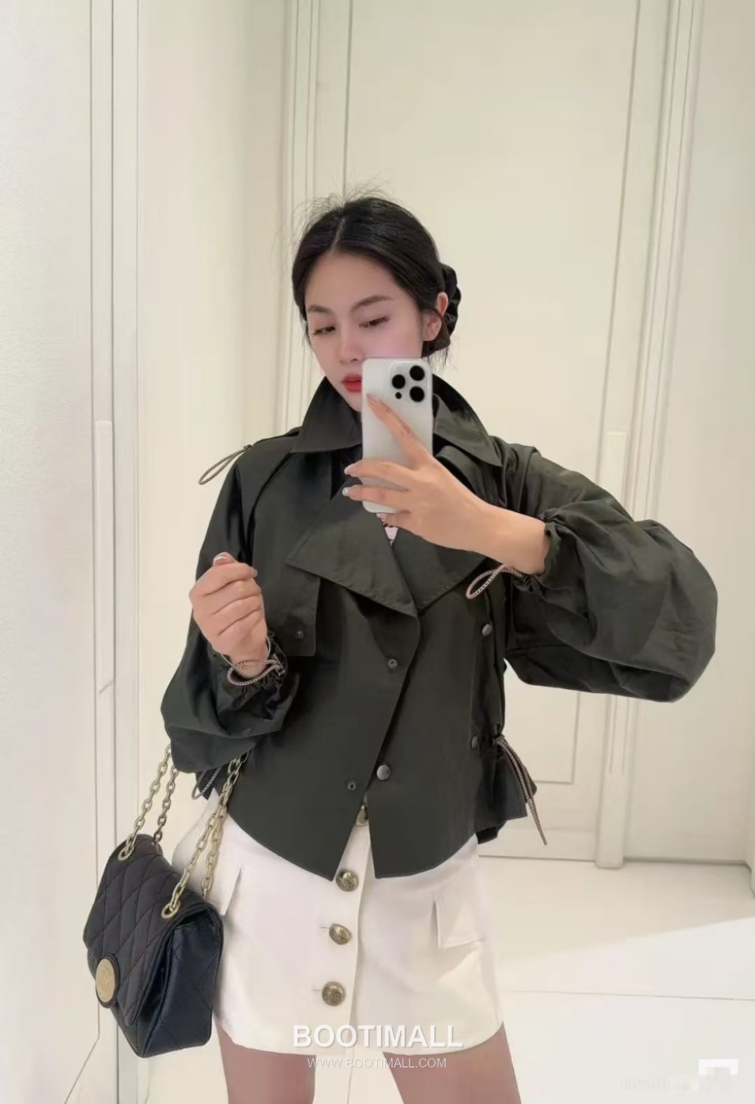 Burberry SS26 Lightweight Gabardine Hooded Trench Coat 버버리 SS26 라이트웨이트 개버딘 후드 트렌치 코트 3