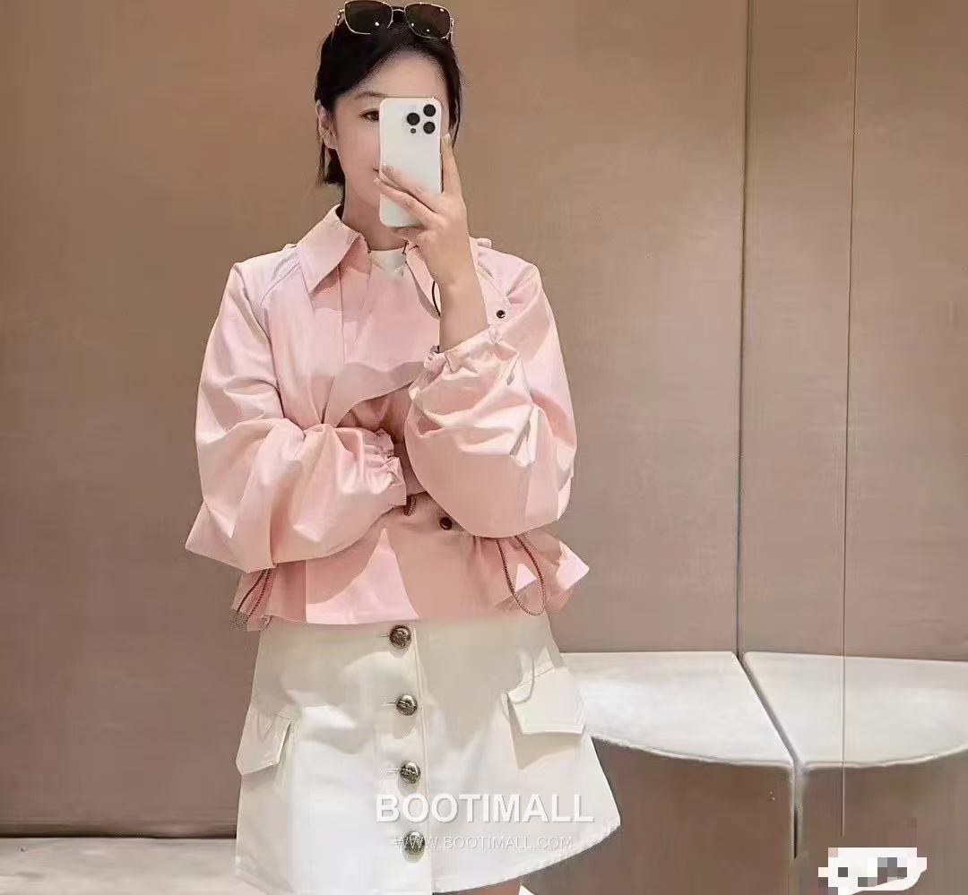 Burberry SS26 Lightweight Gabardine Hooded Trench Coat 버버리 SS26 라이트웨이트 개버딘 후드 트렌치 코트 4