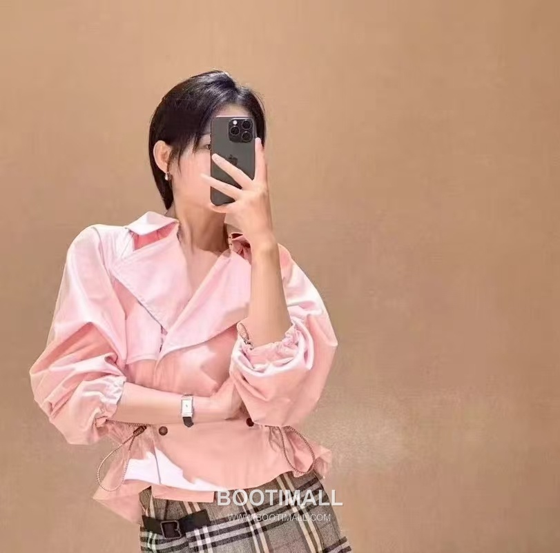 Burberry SS26 Lightweight Gabardine Hooded Trench Coat 버버리 SS26 라이트웨이트 개버딘 후드 트렌치 코트 5