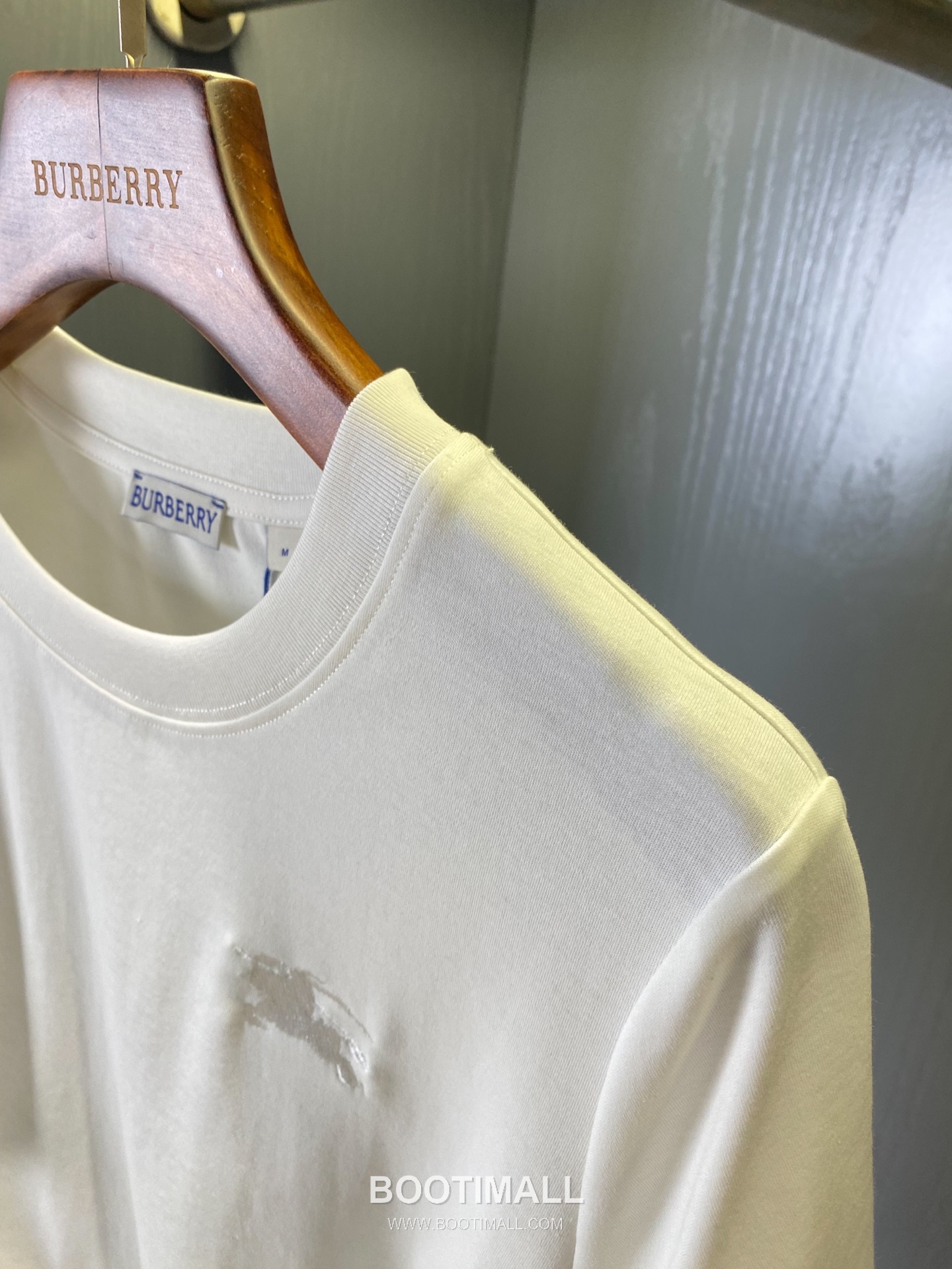 Burberry SS26 Check Panel Pleated Cotton T-Shirt 버버리 SS26 체크 패널 플리츠 코튼 티셔츠 5