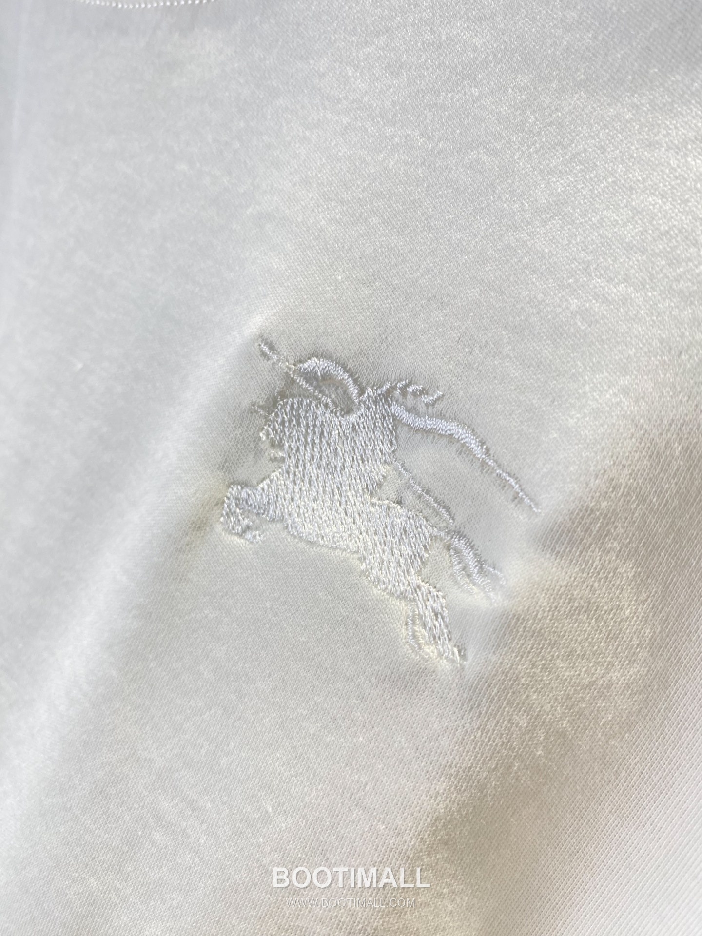 Burberry SS26 Check Panel Pleated Cotton T-Shirt 버버리 SS26 체크 패널 플리츠 코튼 티셔츠 6